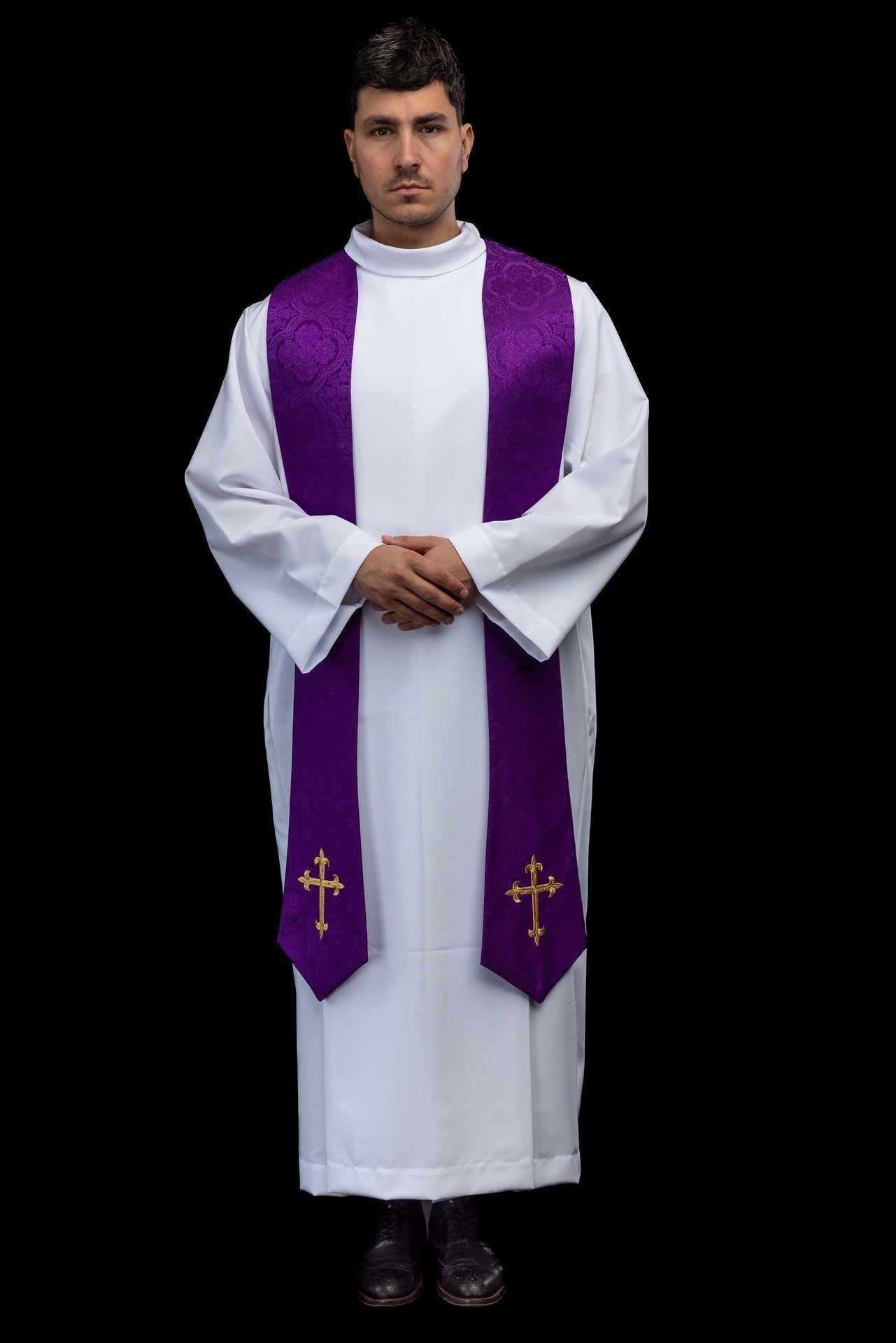 Étole brodée avec motif de la Croix tissu jacquard violet KST/638/03/11 - CHASUBLES.FR