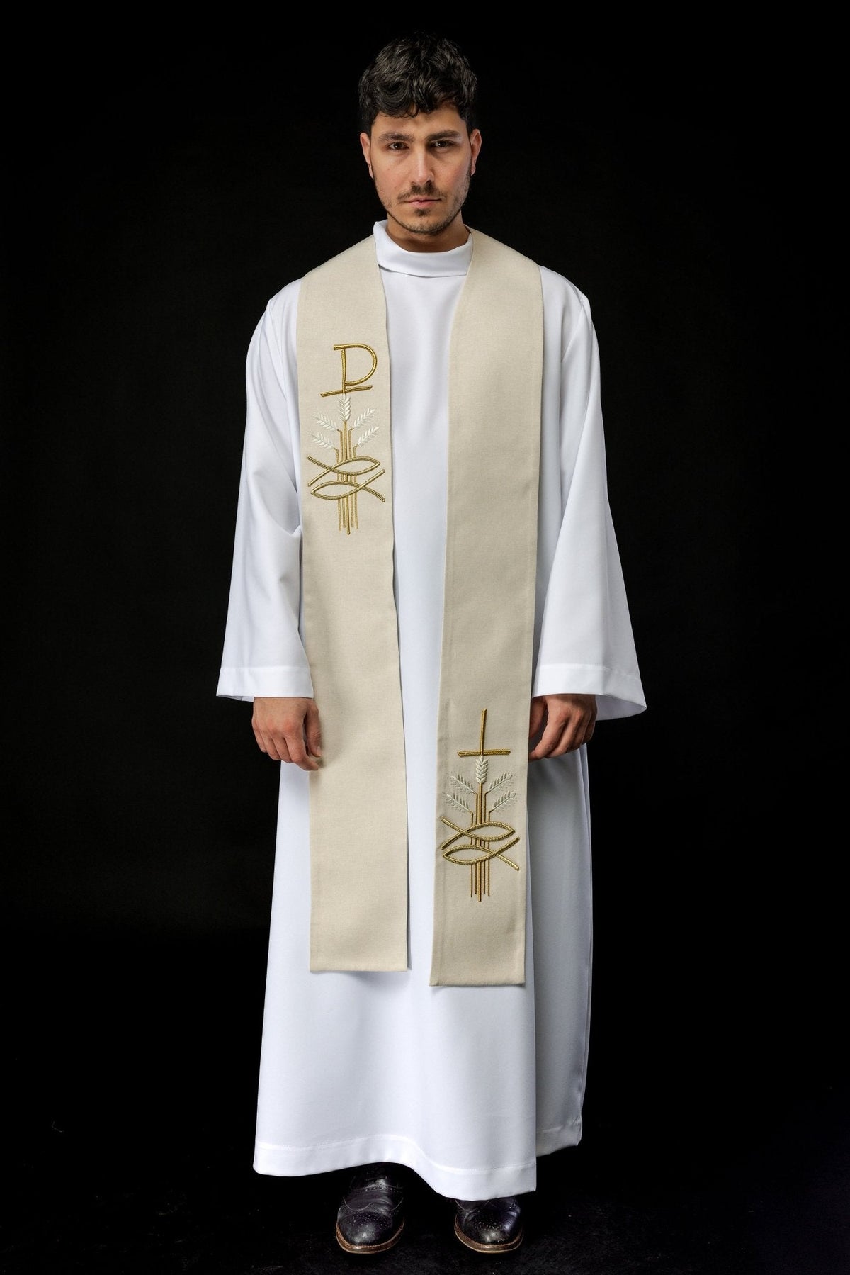 Étole brodée avec motif Pax, poisson et oreille écru S - 2058 - 05 - 70 - CHASUBLES.FR
