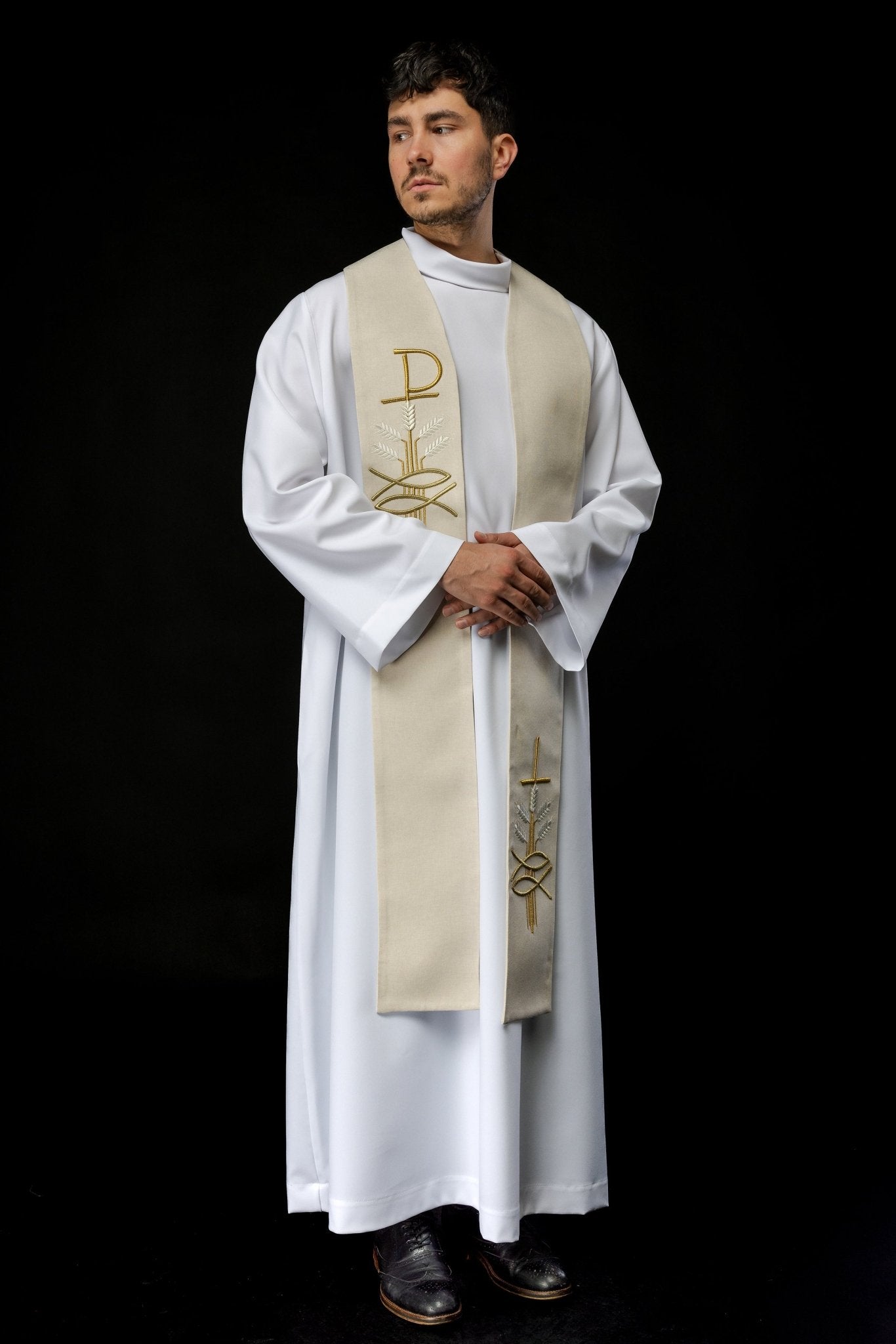 Étole brodée avec motif Pax, poisson et oreille écru S - 2058 - 05 - 70 - CHASUBLES.FR