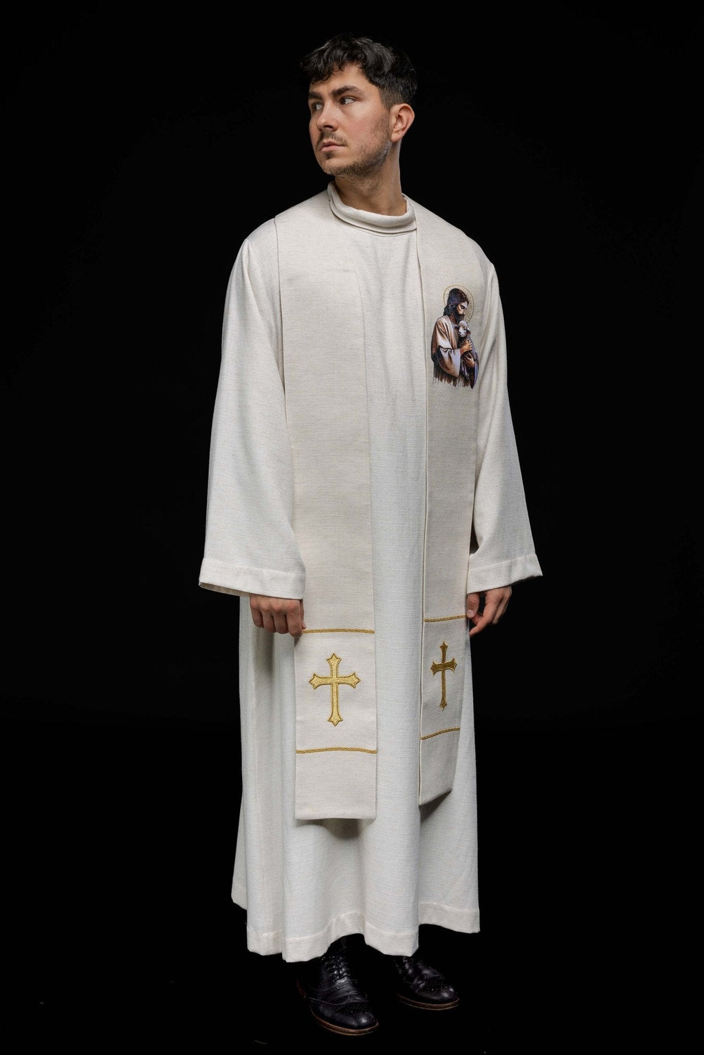 Etole brodée de l'image de Jésus Bon Pasteur avec un agneau KSW2/009/05/49 - CHASUBLES.FR