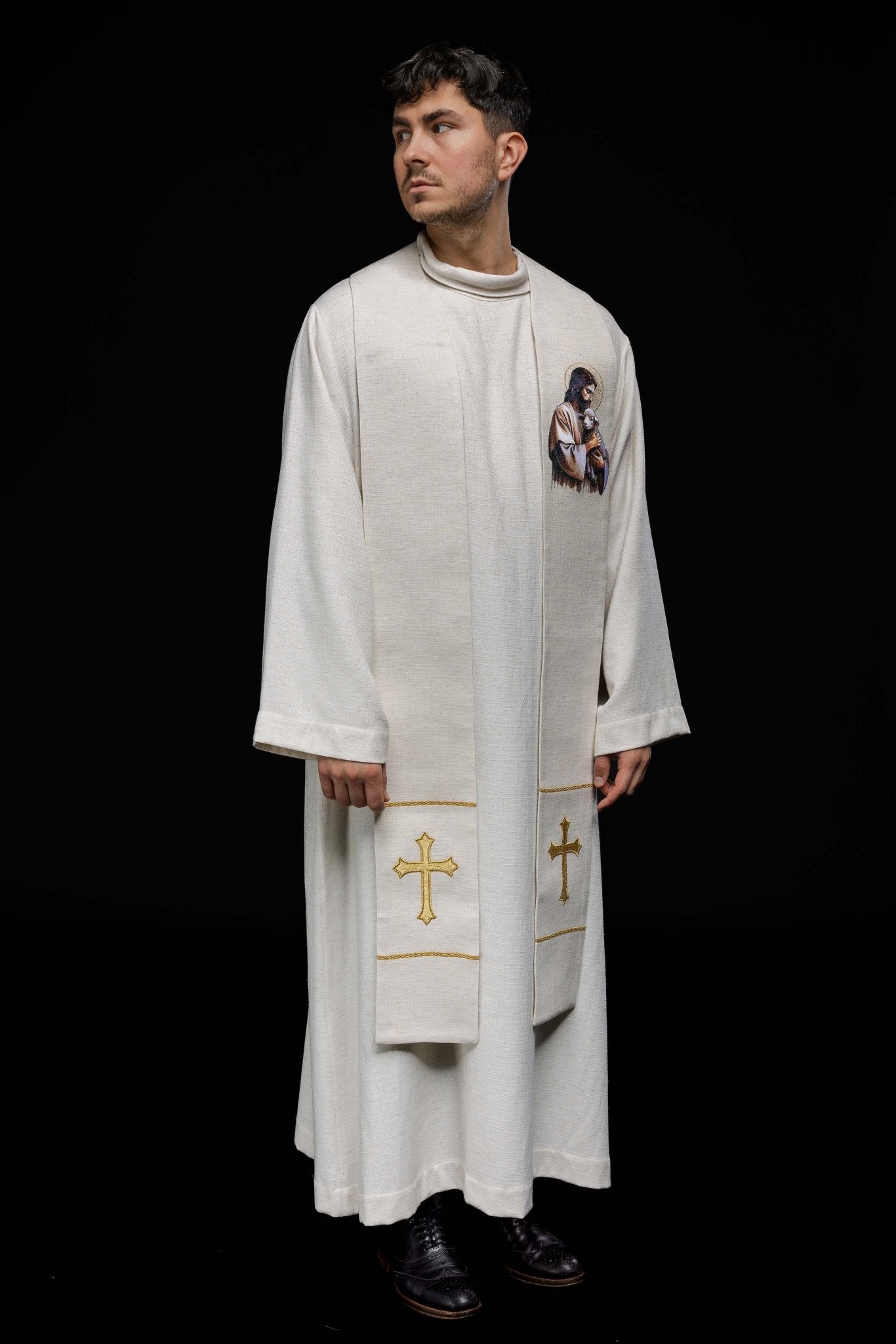 Etole brodée de l'image de Jésus Bon Pasteur avec un agneau KSW2/009/05/49 - CHASUBLES.FR