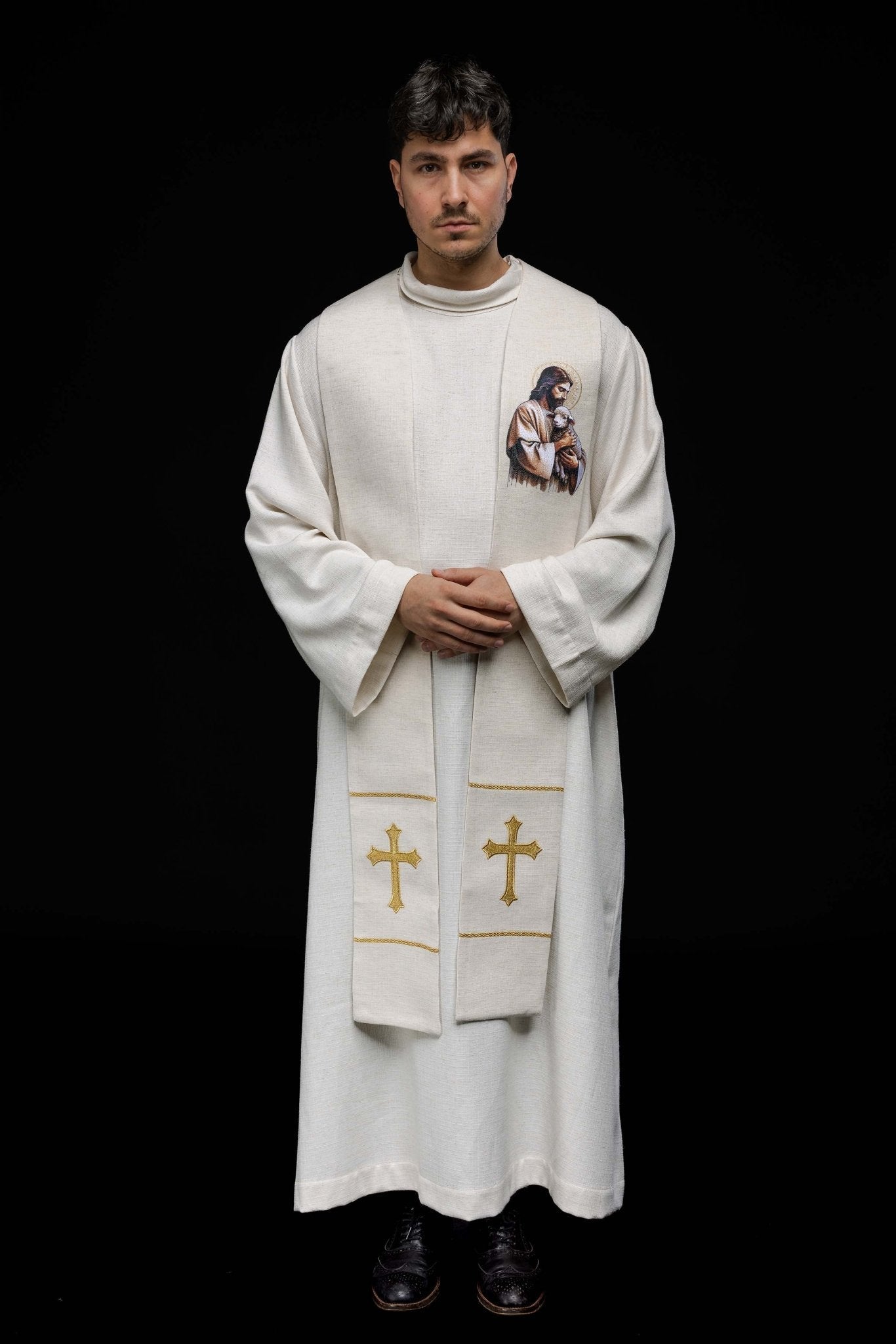 Etole brodée de l'image de Jésus Bon Pasteur avec un agneau KSW2/009/05/49 - CHASUBLES.FR