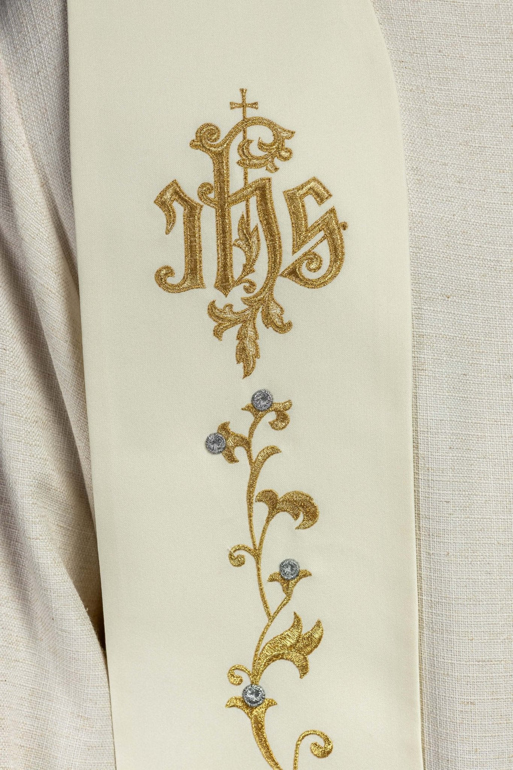 Étole brodée IHS sur croix écru KST/037/05/01 ECRU - CHASUBLES.FR