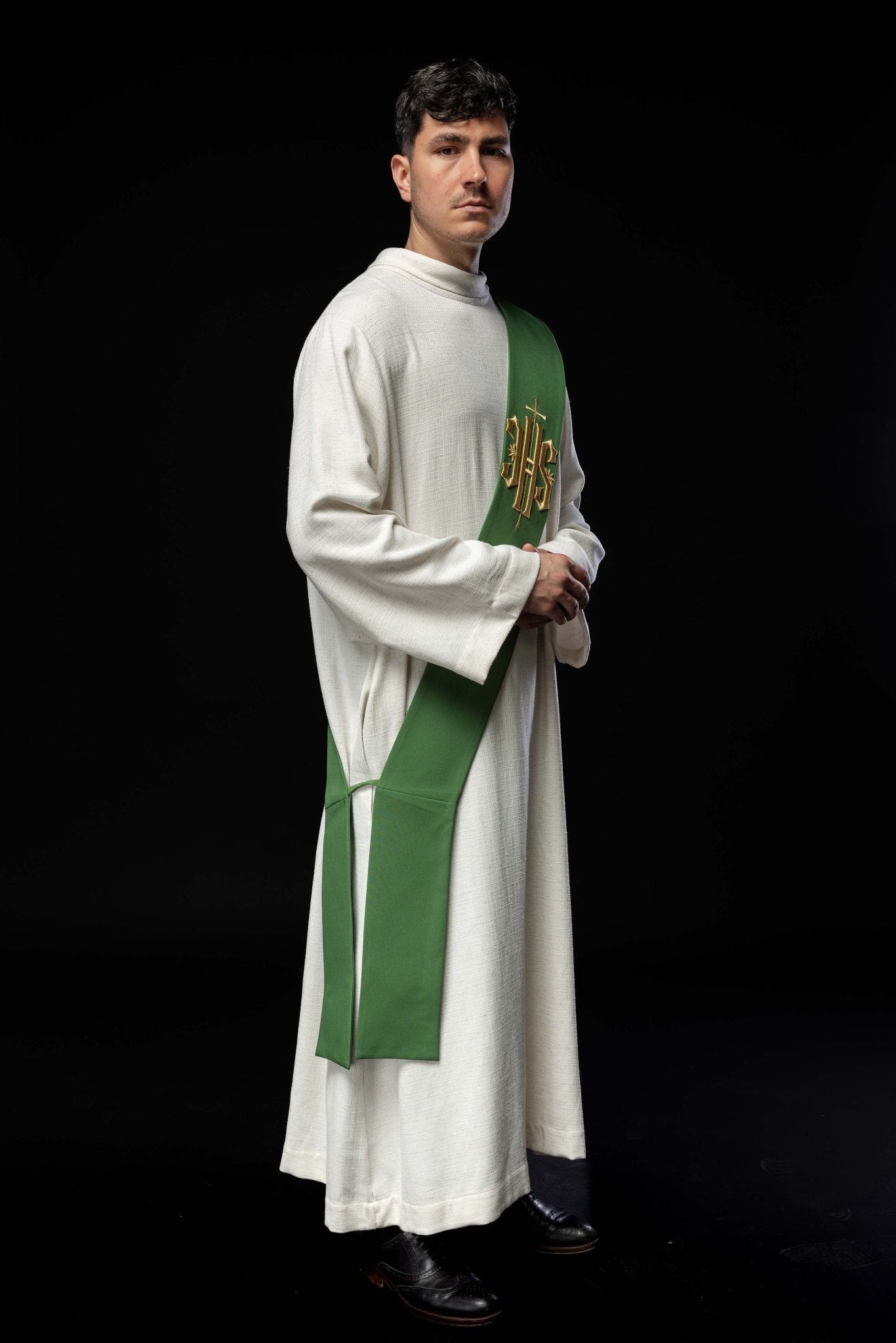 Étole de diacre brodée IHS avec croix KSD/135/01/01 ZIELONY - CHASUBLES.FR