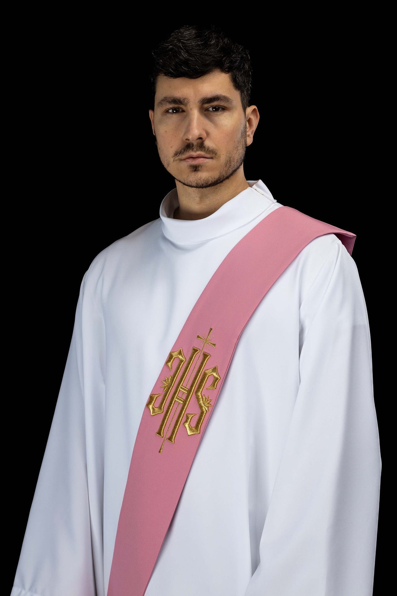 Étole de diacre brodée IHS avec croix KSD/135/08/01 RÓŻ - CHASUBLES.FR