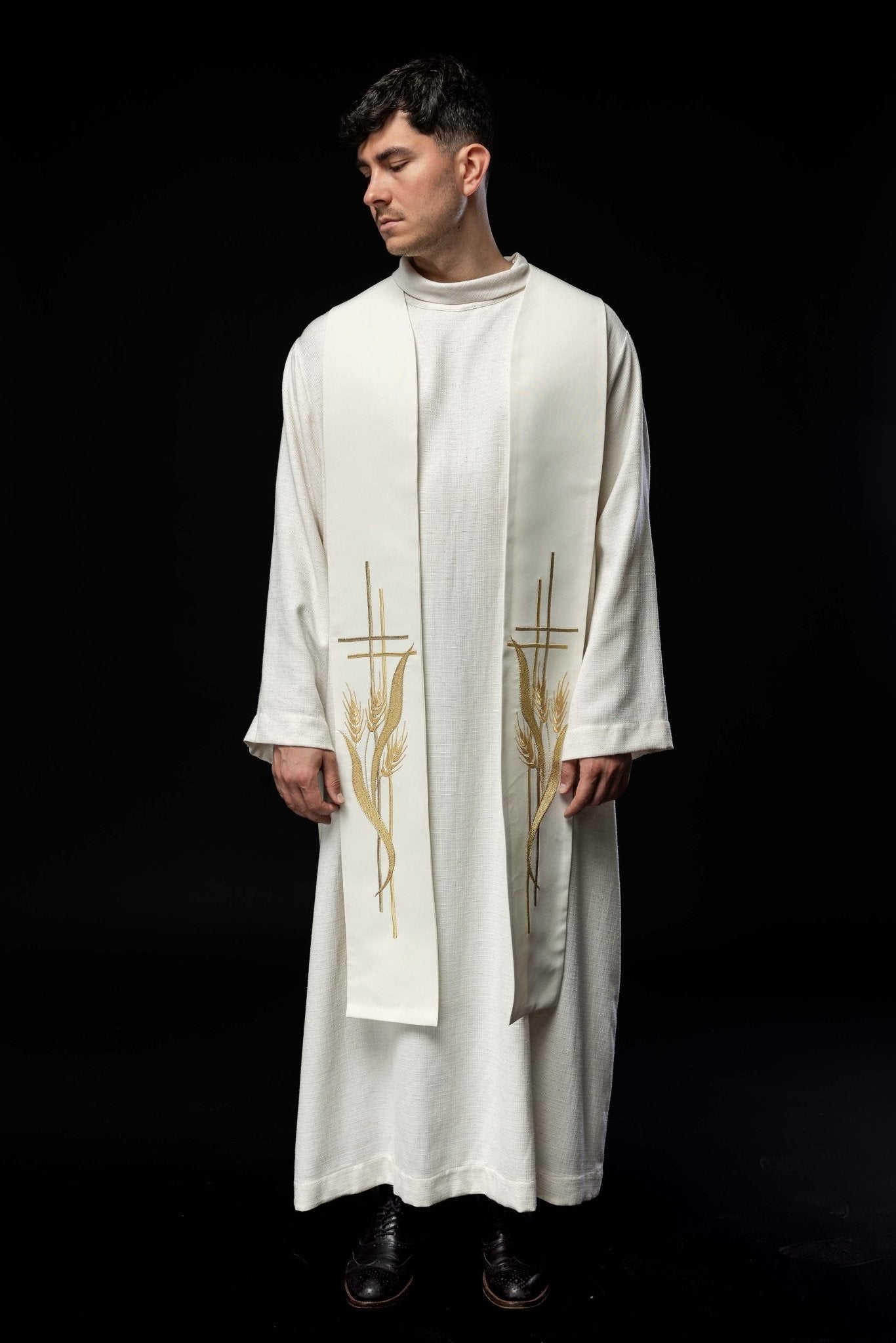 Étole de prêtre brodée avec croix décorée en écru KST/083/05/01 ECRU - CHASUBLES.FR