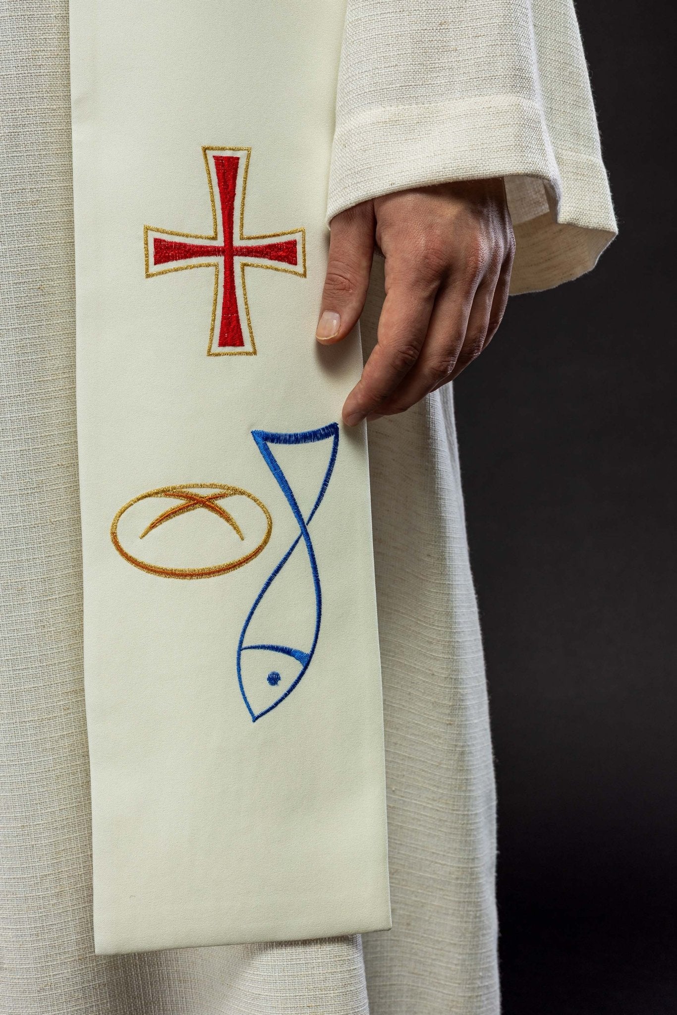 Étole de prêtre brodée d'une croix de pain de poisson en écru KST/007/05/12 ECRU - CHASUBLES.FR