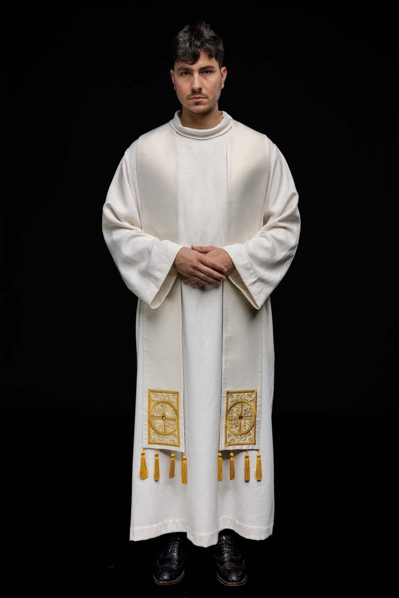 Étole de prêtre brodée et décorée de brads LE/2012/05 - CHASUBLES.FR