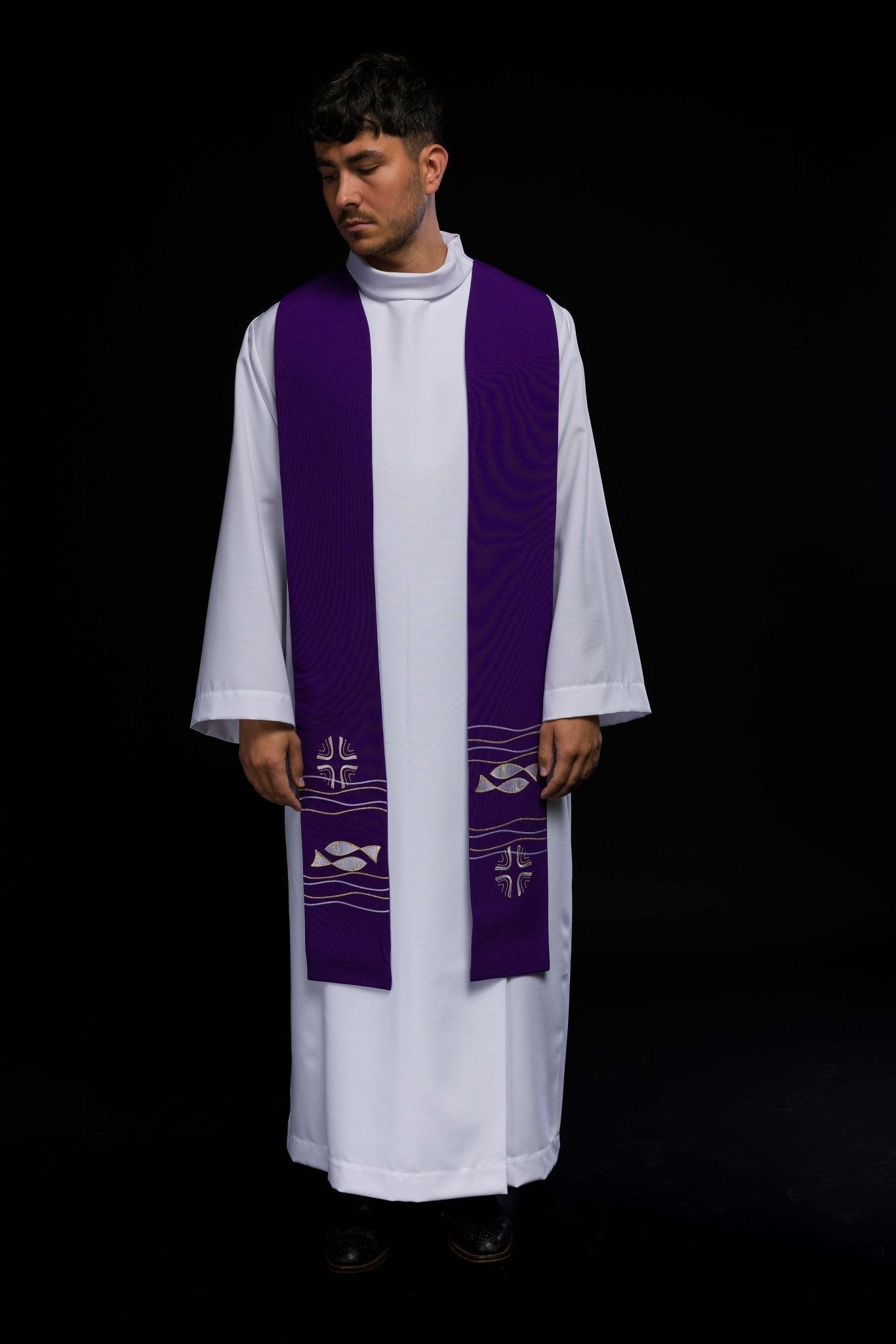 Étole de prêtre brodée Fish Purple KST/022/03/01 FIOLET - CHASUBLES.FR