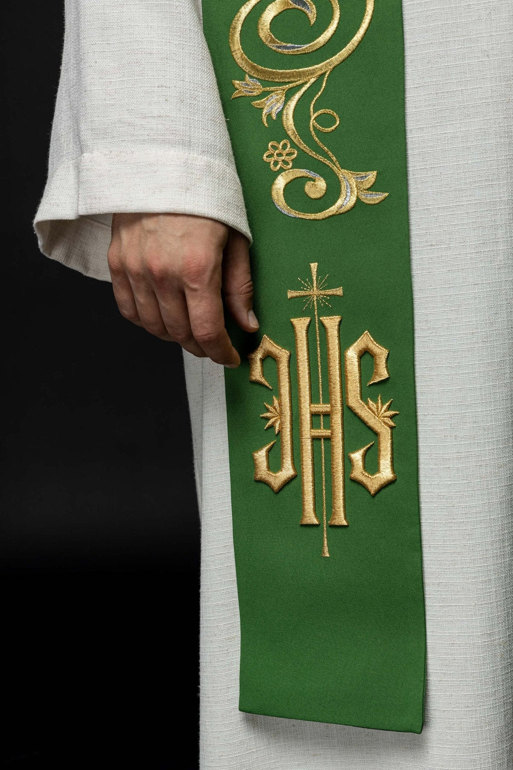 Étole de prêtre brodée IHS Green KST/031/01/01 ZIELONY - CHASUBLES.FR