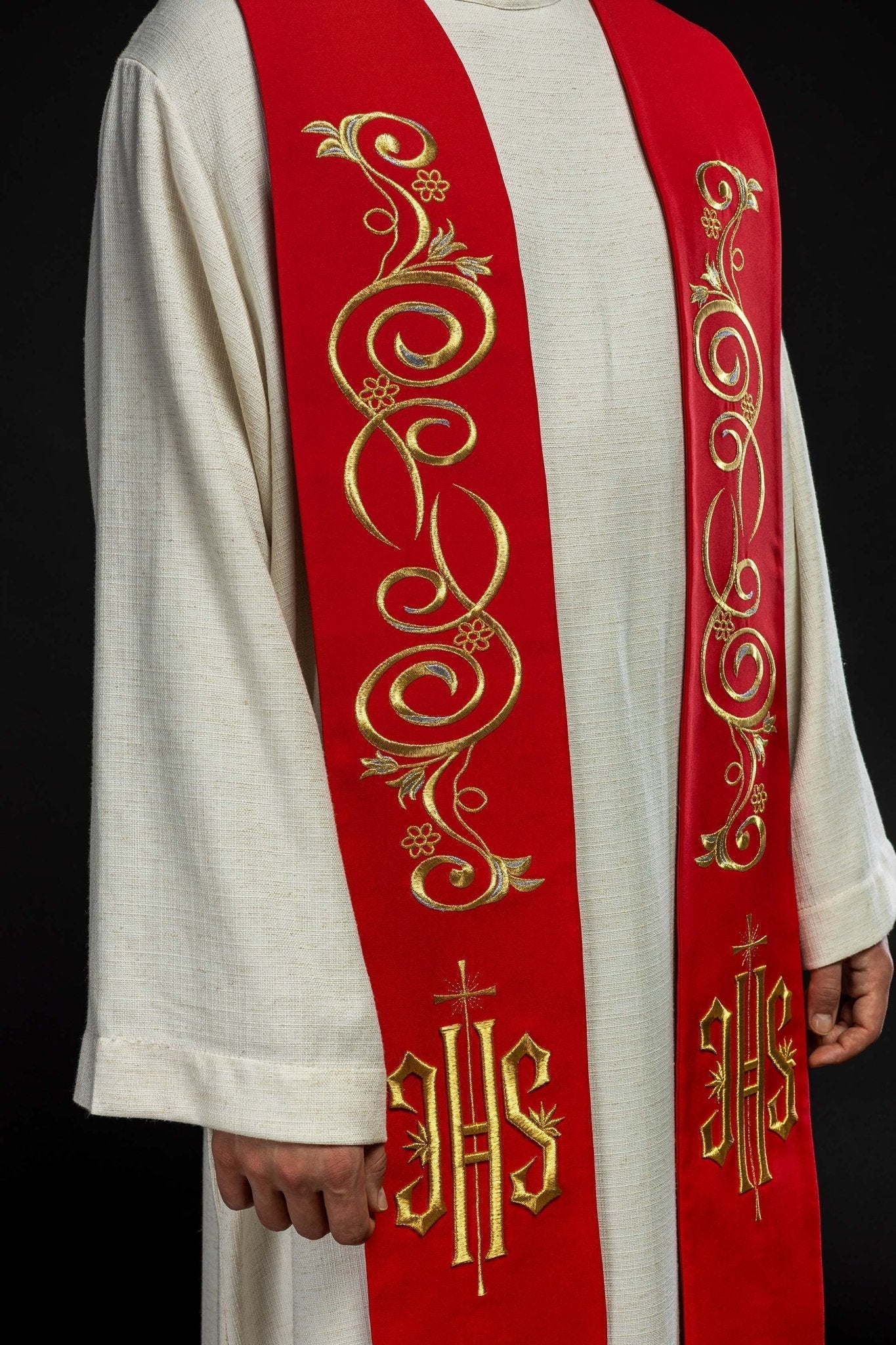 Étole de prêtre brodée IHS rouge KST/031/02/01 CZERWONY - CHASUBLES.FR