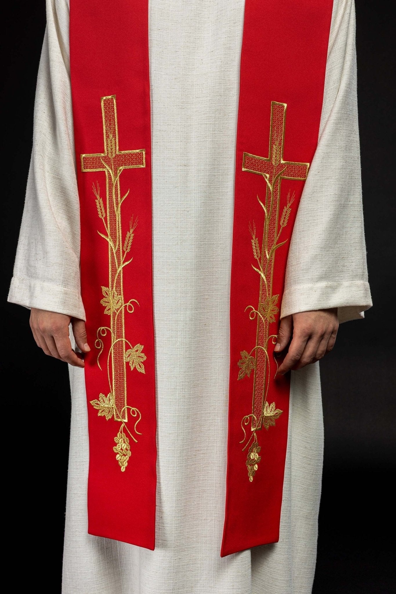 Étole de prêtre rouge brodée d'une croix KST/072/02/01 CZERWONY - CHASUBLES.FR