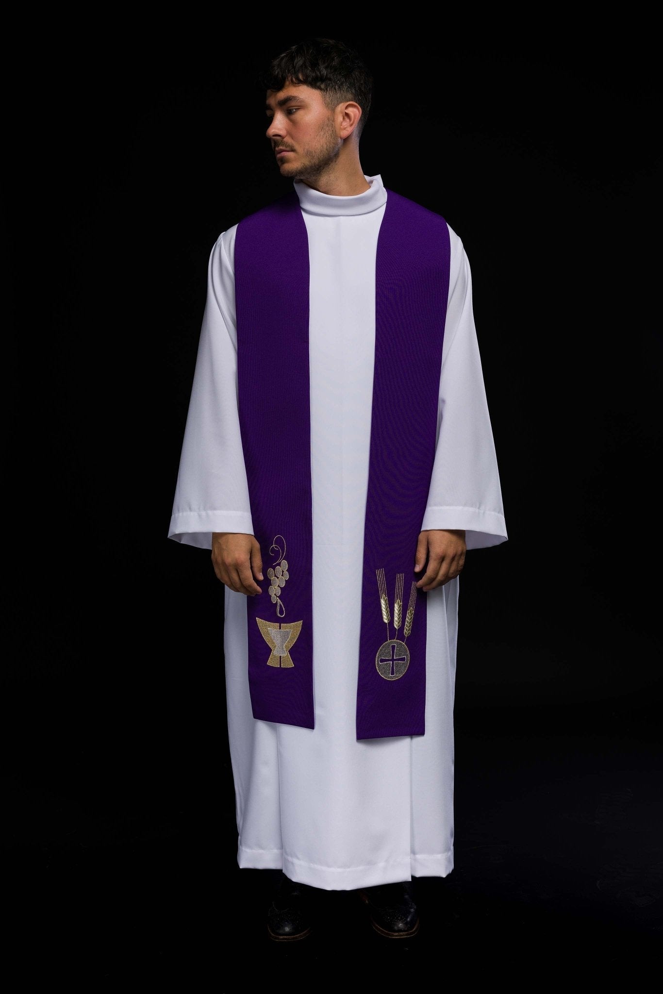 Étole de prêtre violette brodée Calice, Oreilles et Raisins KST/009/03/01 FIOLET - CHASUBLES.FR