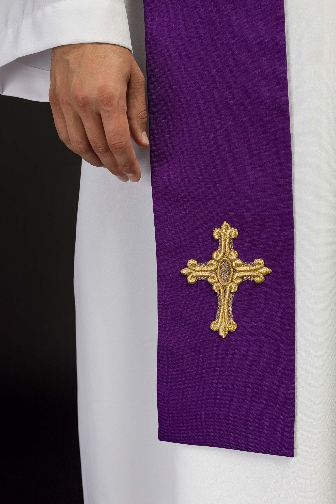 Étole de prêtre violette brodée de la croix et de l'IHS KST/157/03/01 FIOLET - CHASUBLES.FR
