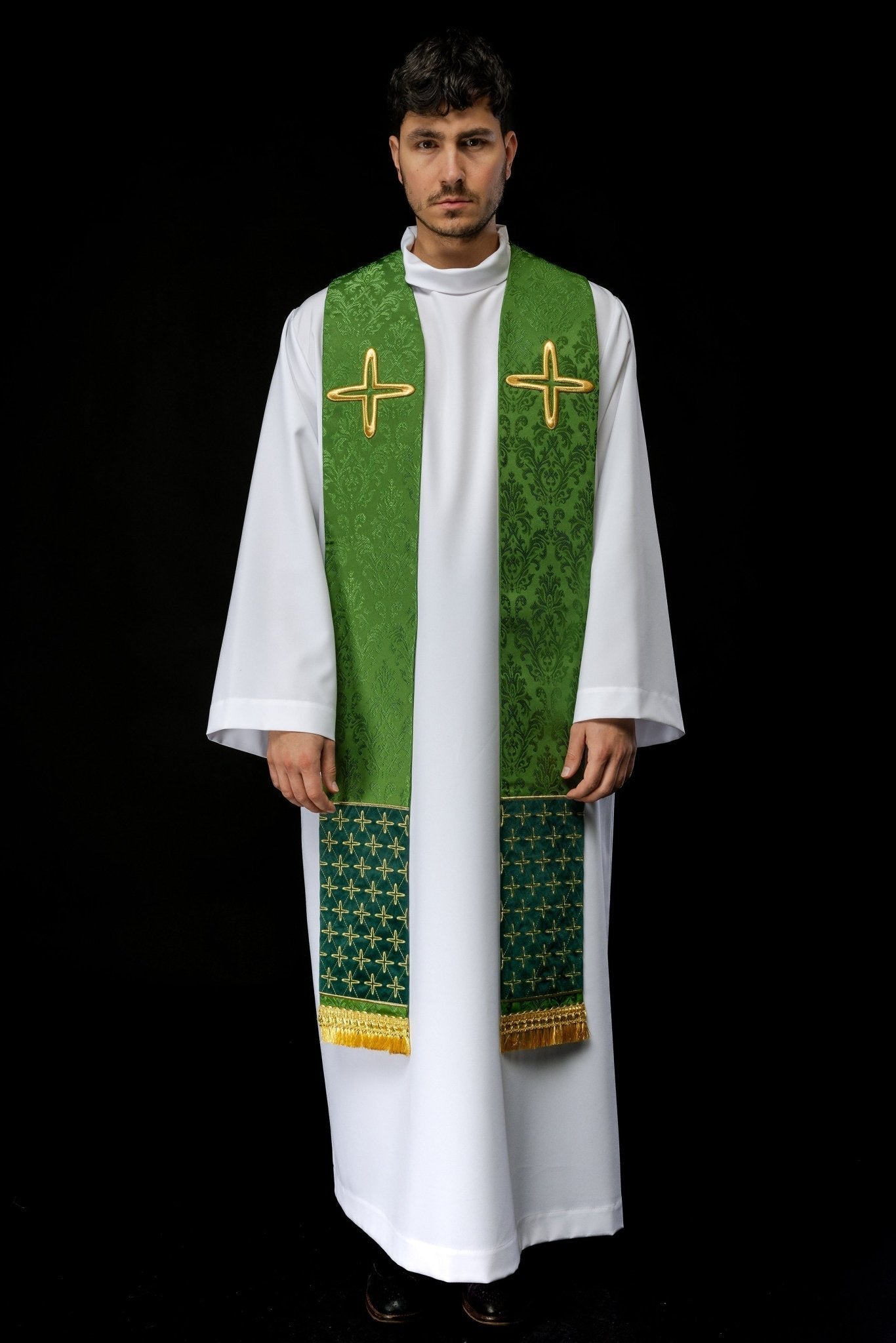 Étole en jacquard brodé avec motifs croisés vert S - 2054 - 01 - 67 - CHASUBLES.FR