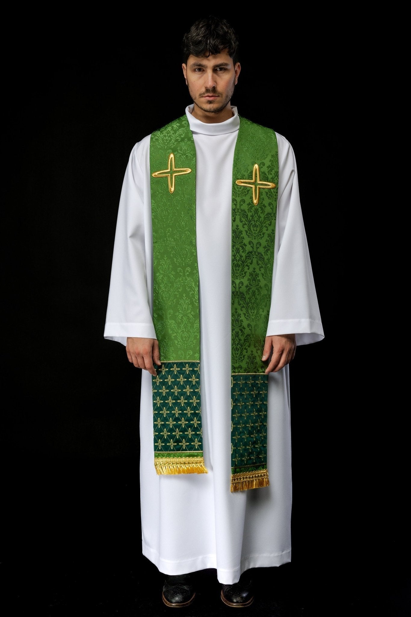Étole en jacquard brodé avec motifs croisés vert S - 2054 - 01 - 67 - CHASUBLES.FR