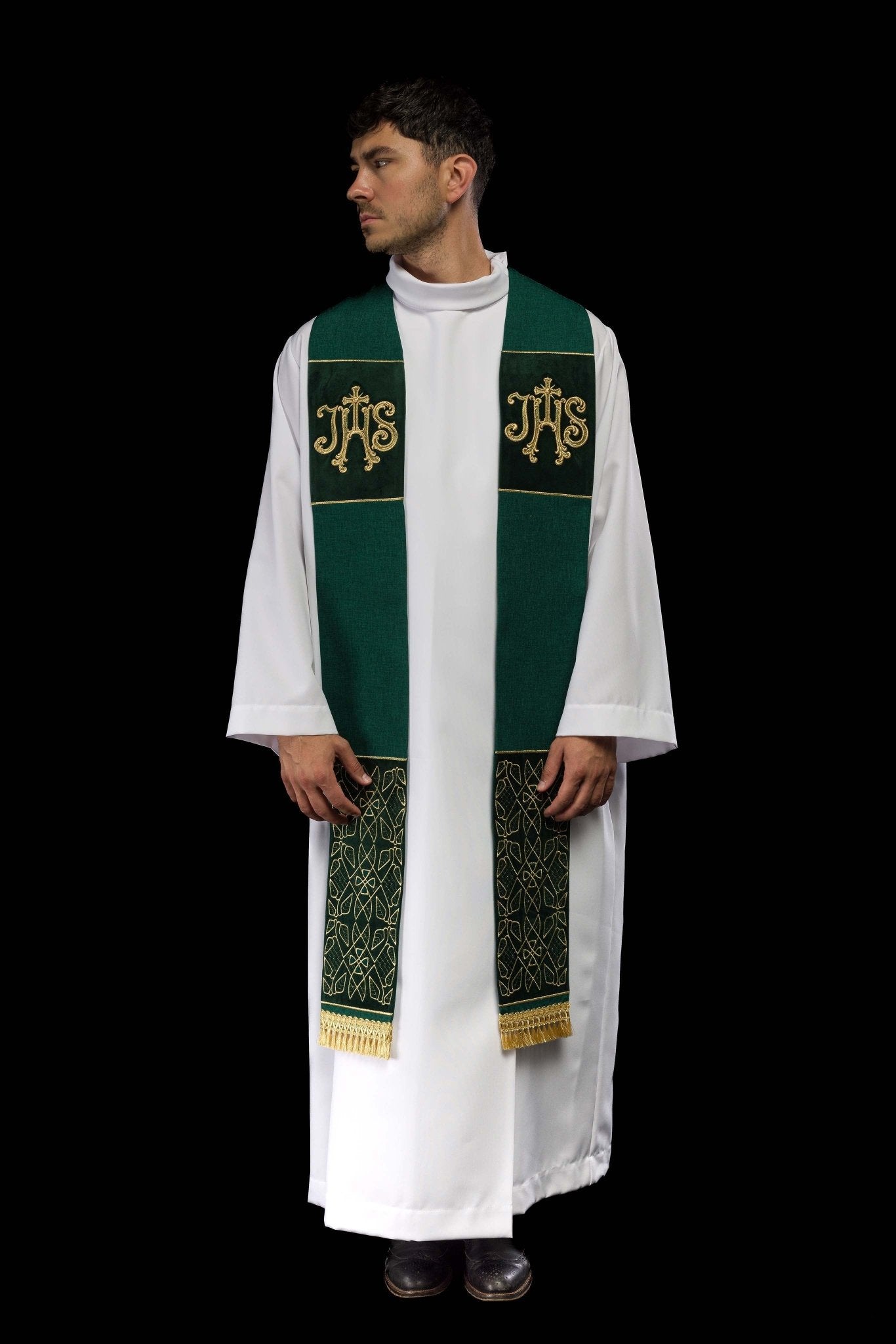 Étole en velours brodée avec motif IHS verte S-2055-01-70 - CHASUBLES.FR