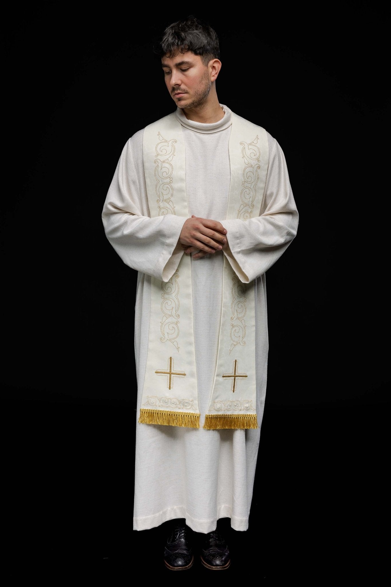 Étole romaine avec broderie de croix HA2102 - 05 - CHASUBLES.FR