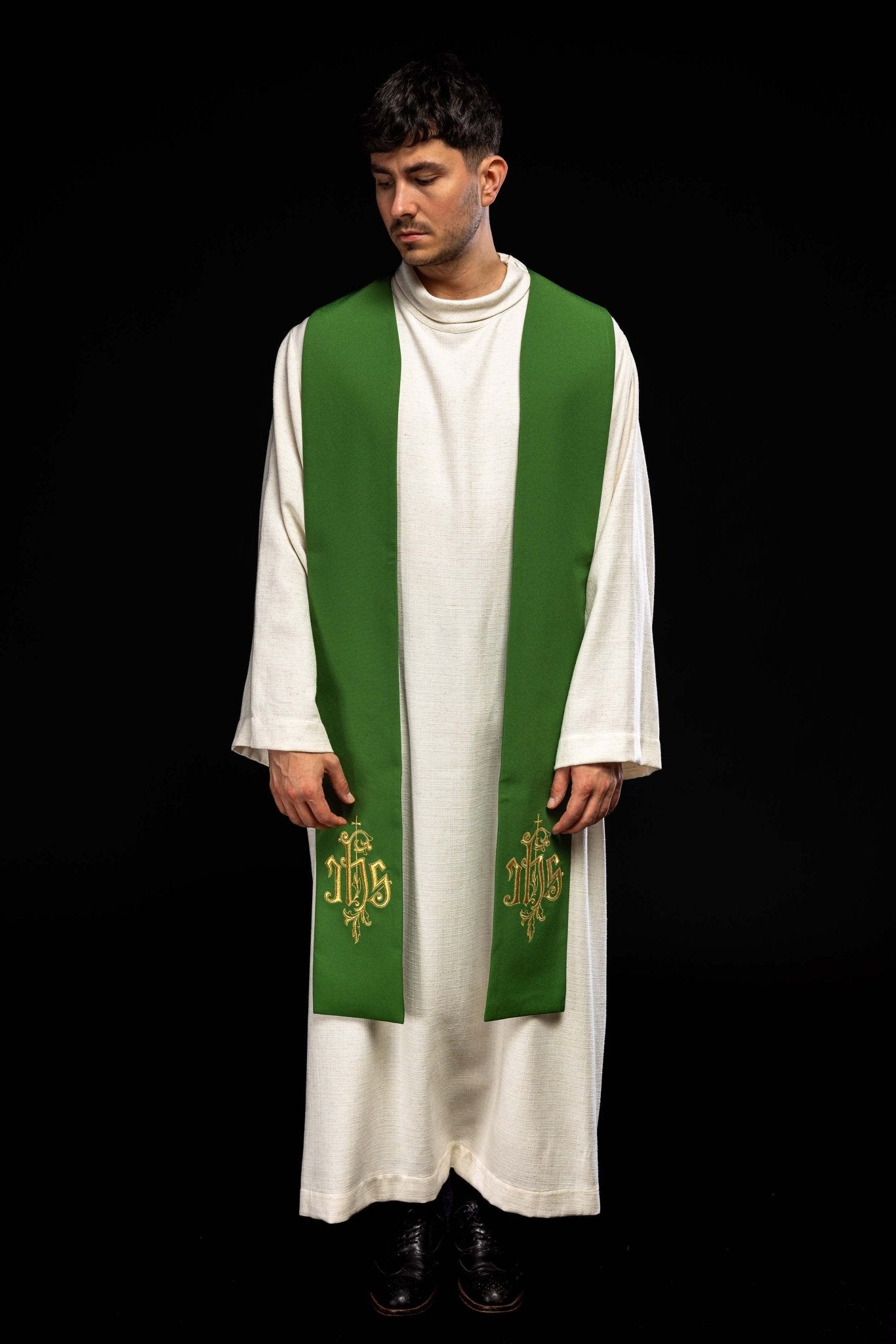 Étole verte avec broderie IHS KST/053/01/12 ZIELONY - CHASUBLES.FR