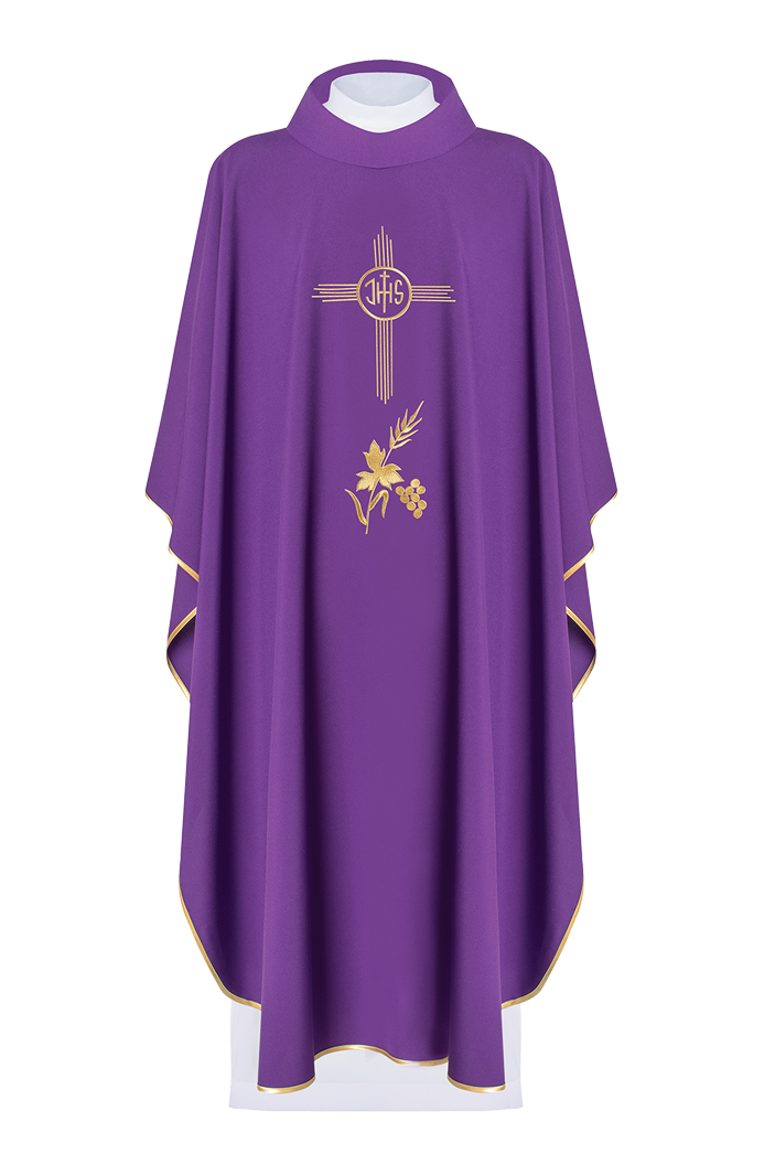 Chasuble violette brodée d'un motif IHS