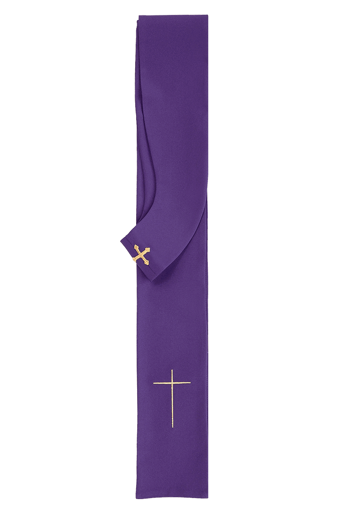 Chasuble violette ornée de cinq cents pierres décoratives