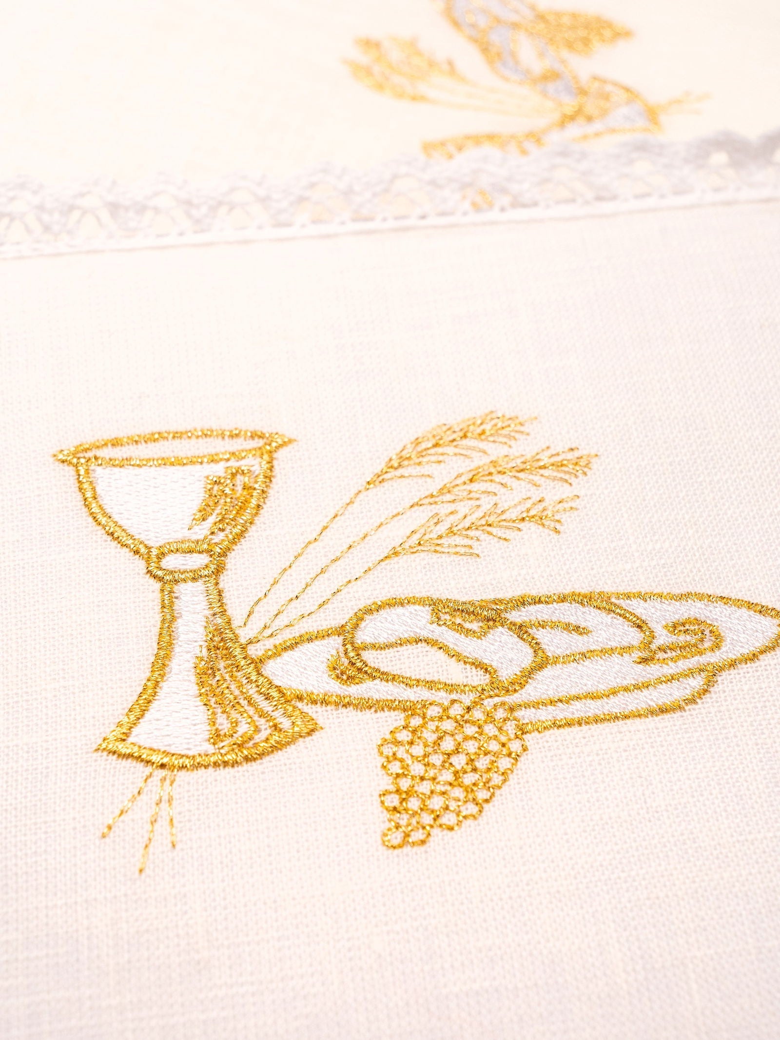 Calice en lin avec croix broderie eucharistique