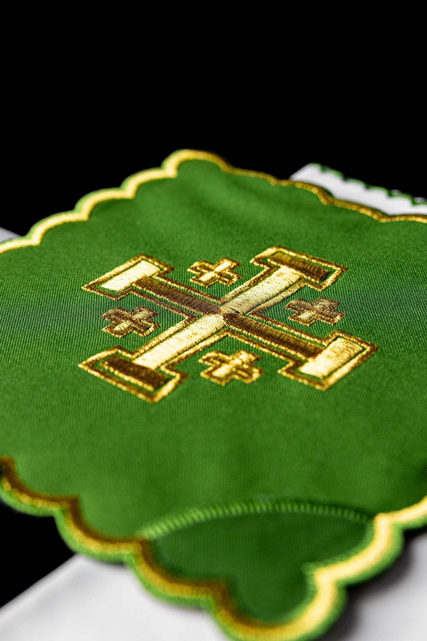 Linge d'autel avec le motif de la croix KK/030/01 - CHASUBLES.FR