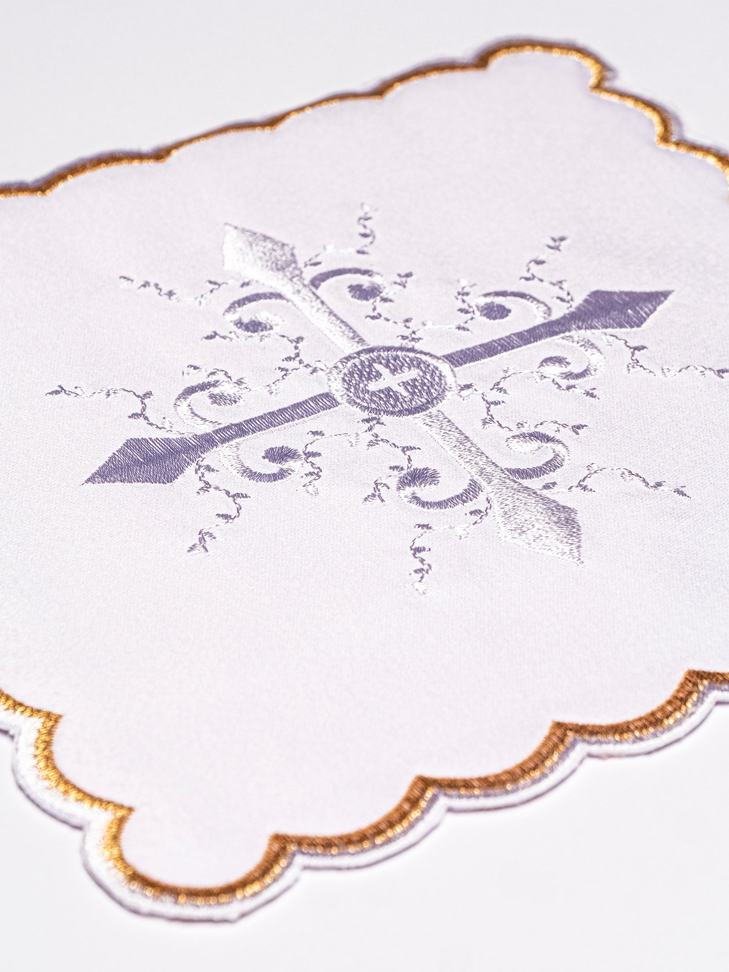 Linge d'autel avec le motif de la croix KK/057 - CHASUBLES.FR