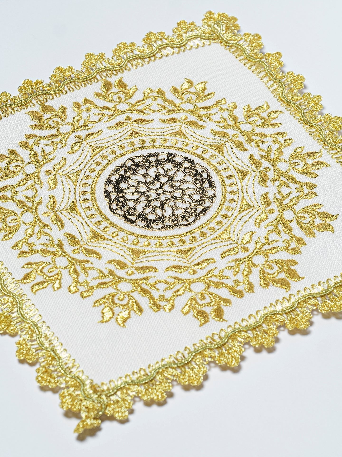 Linge d'autel avec le symbole JHS HA/5003 - CHASUBLES.FR