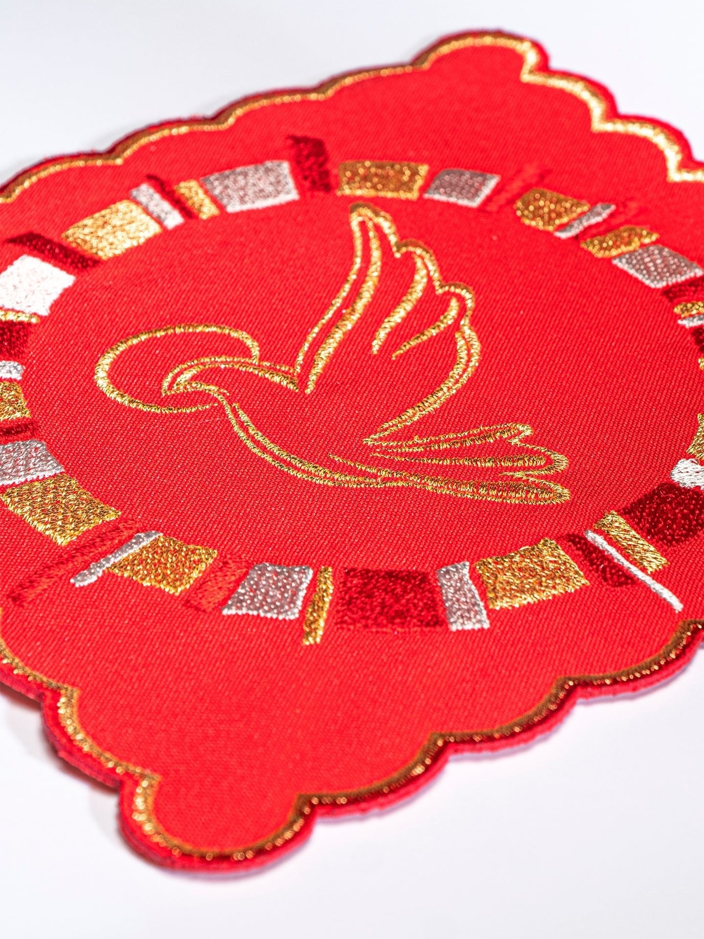 Linge d'autel avec une broderie du Saint - Esprit KK/141 - CHASUBLES.FR