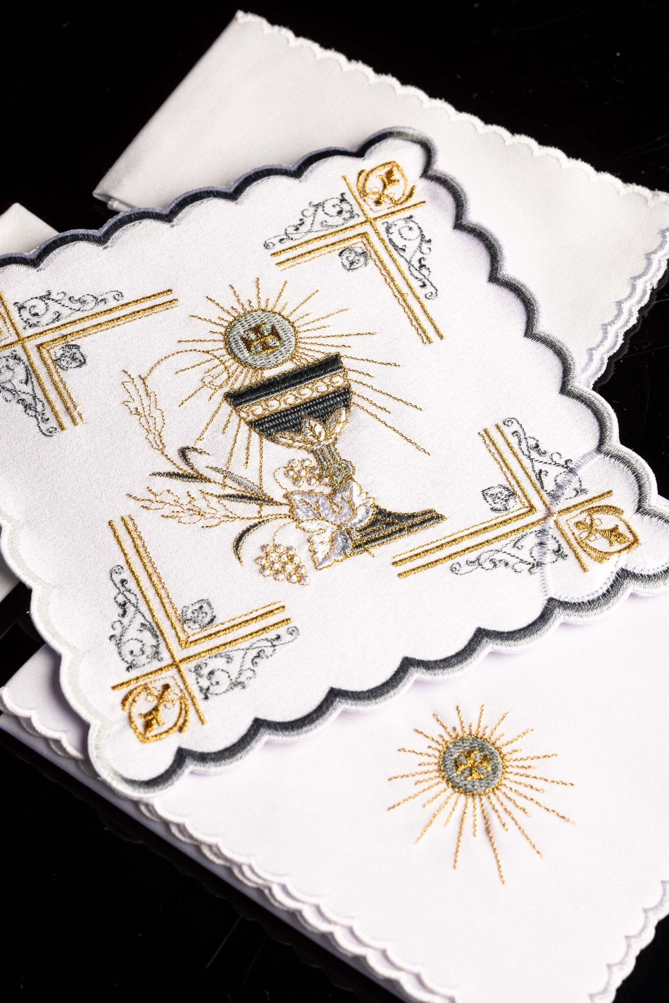 Linge d'autel brodé KK/163 - CHASUBLES.FR