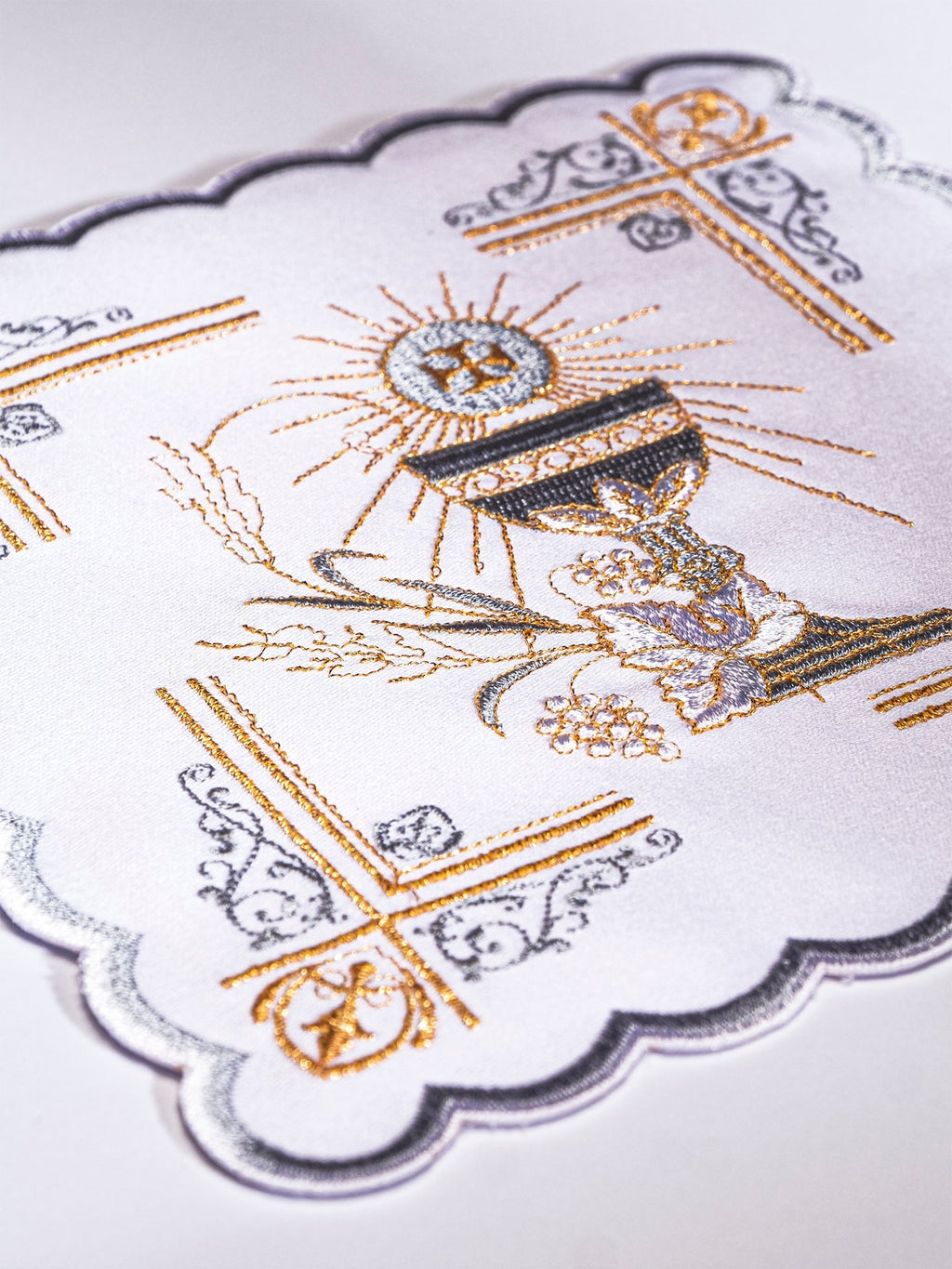 Linge d'autel brodé KK/163 - CHASUBLES.FR