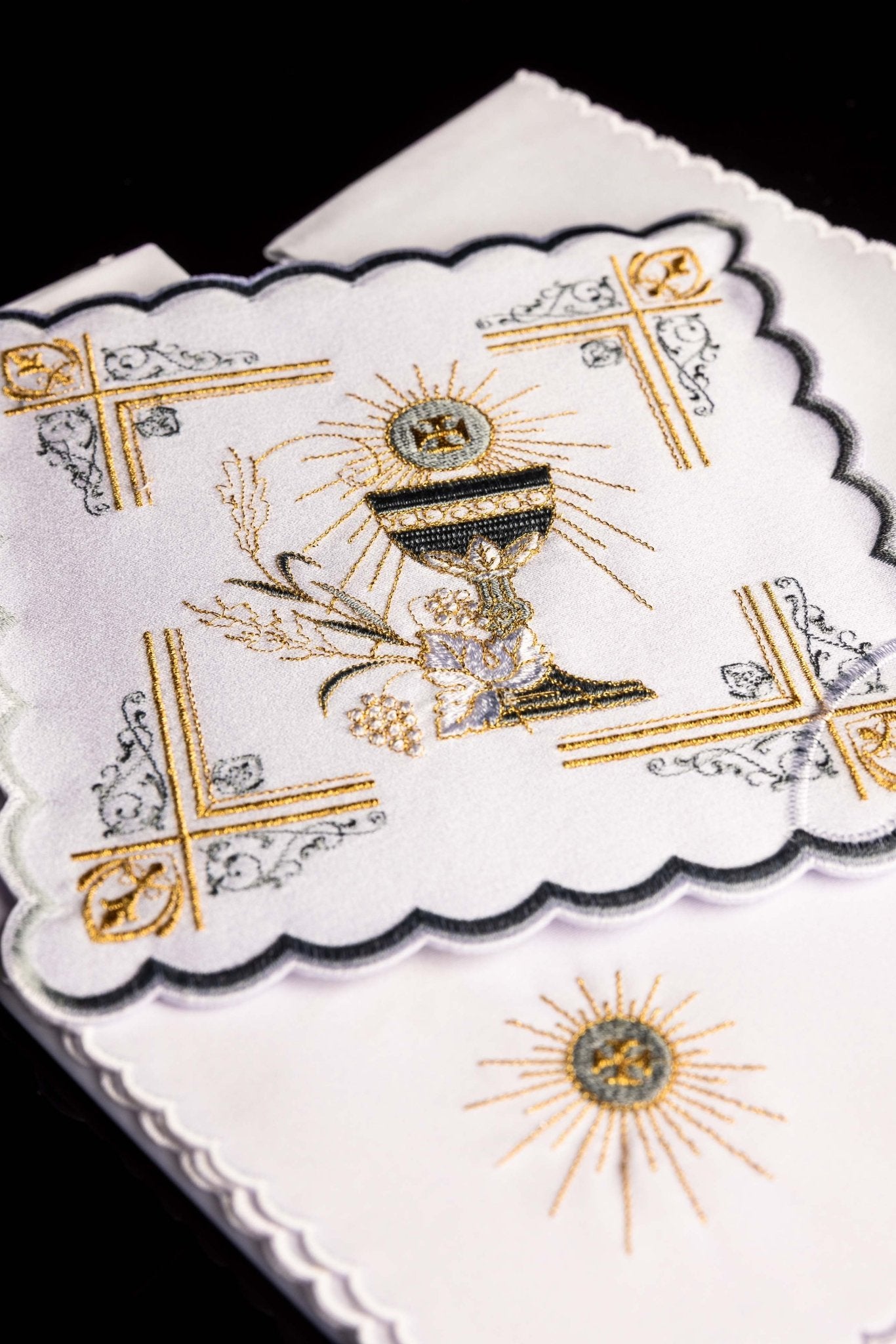 Linge d'autel brodé KK/163 - CHASUBLES.FR