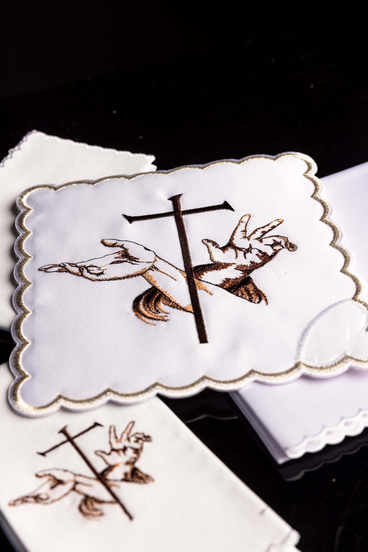 Linge d'autel brodé KK/022 - CHASUBLES.FR