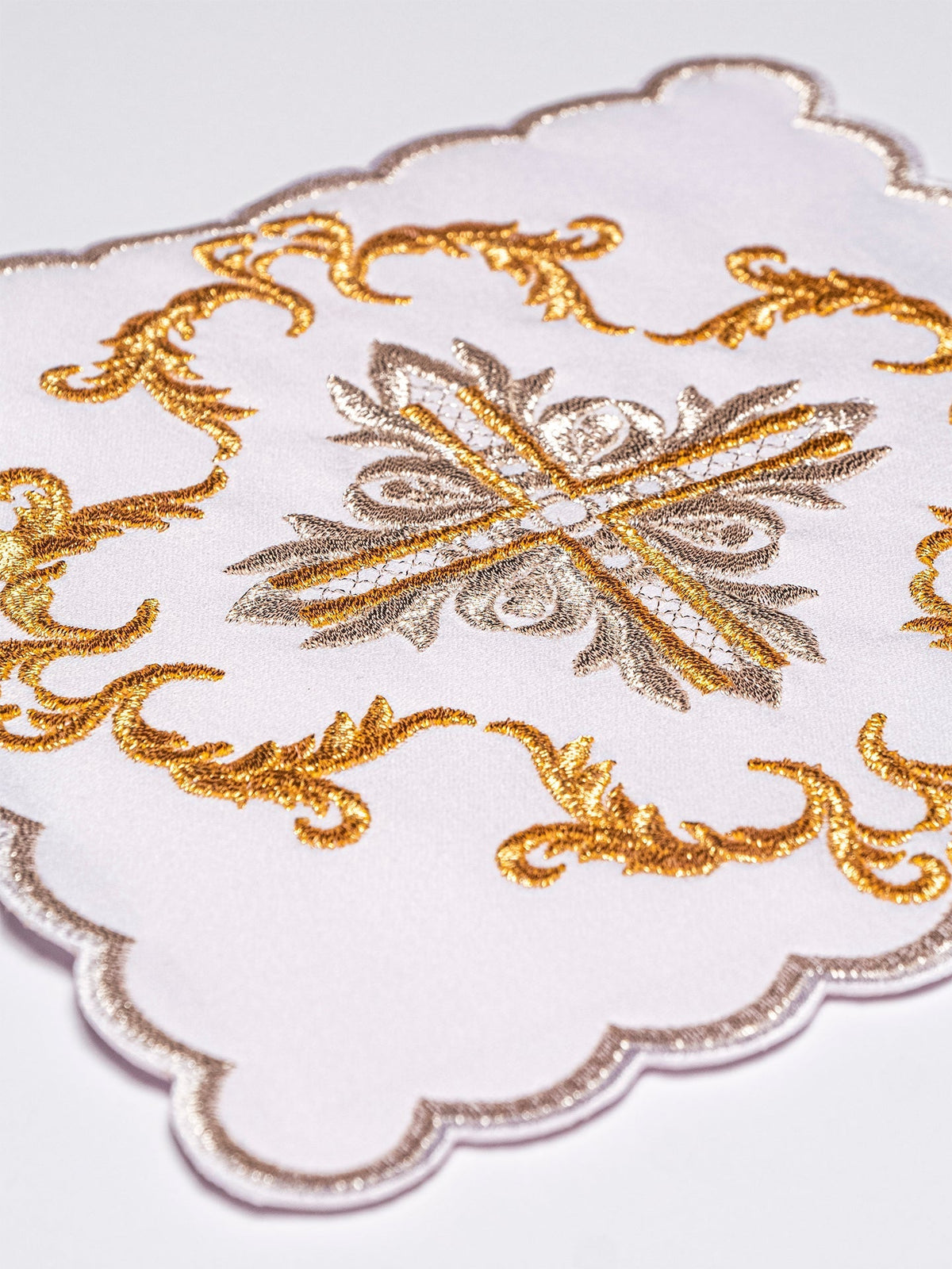Linge d'autel brodé KK/151/04 - CHASUBLES.FR