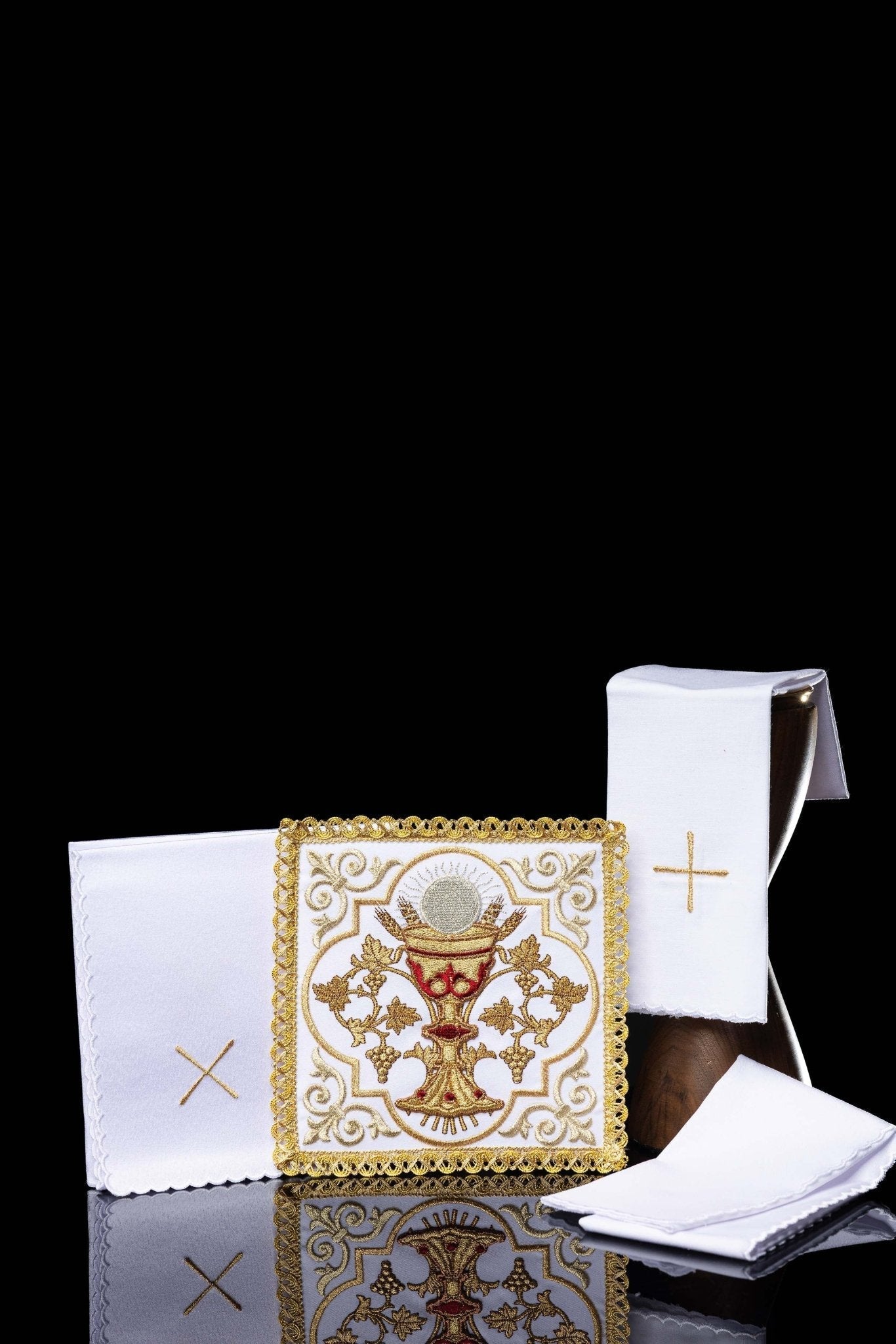 Linge d’autel brodé avec le symbole du Calice Eucharistique KK/5013 - CHASUBLES.FR