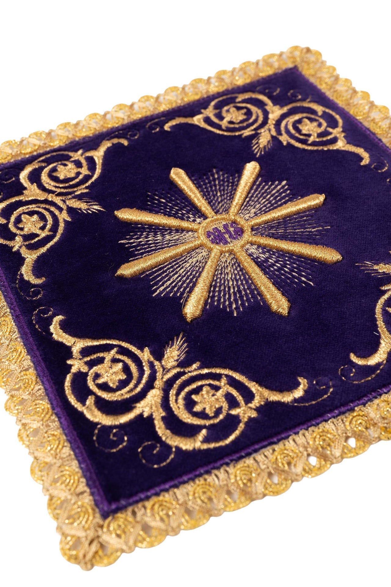 Linge d’autel brodé en velours violet KDT/5034/03/W - CHASUBLES.FR
