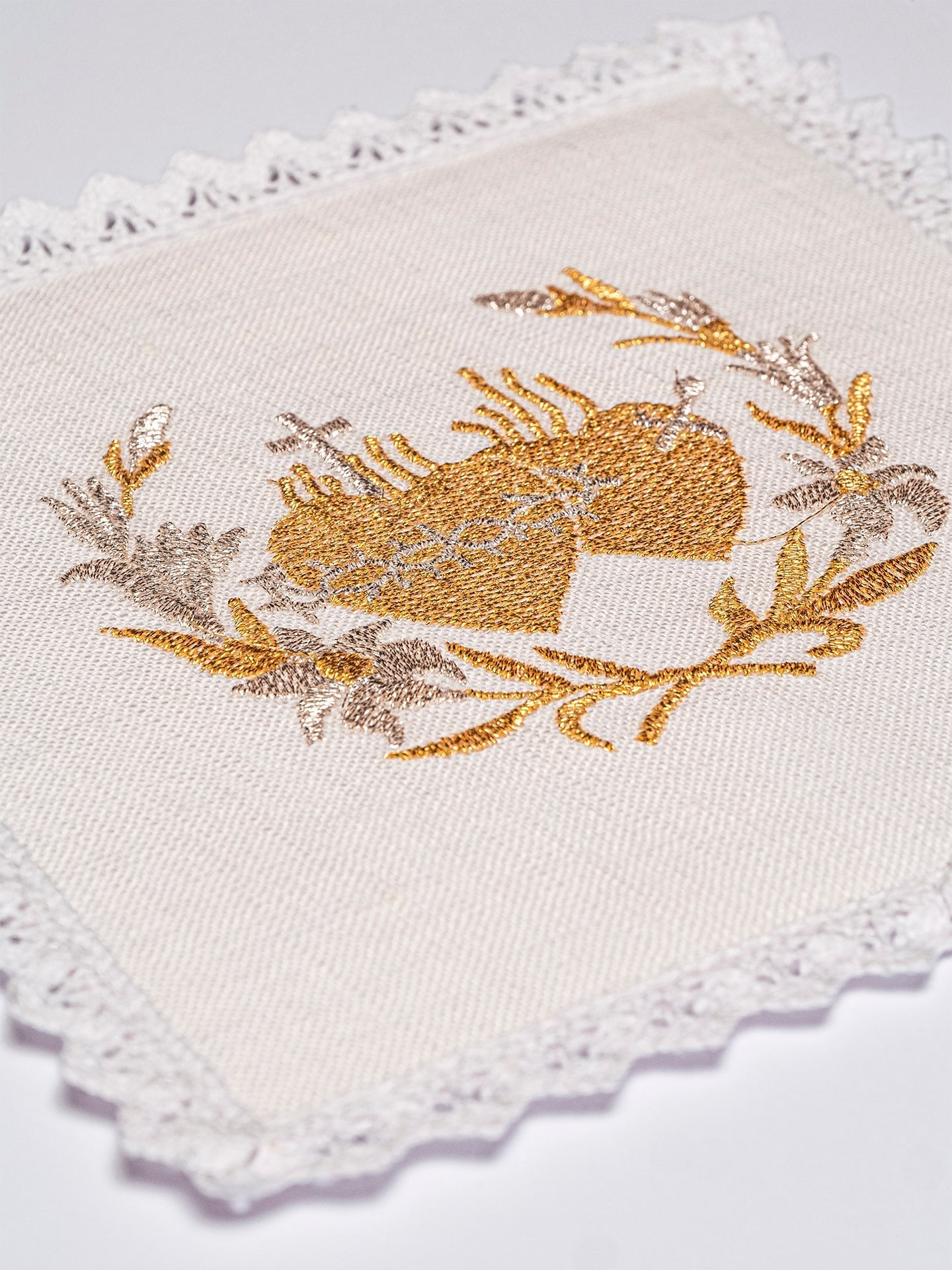 Linge d'autel en lin avec broderie dorée KKL/016 - CHASUBLES.FR