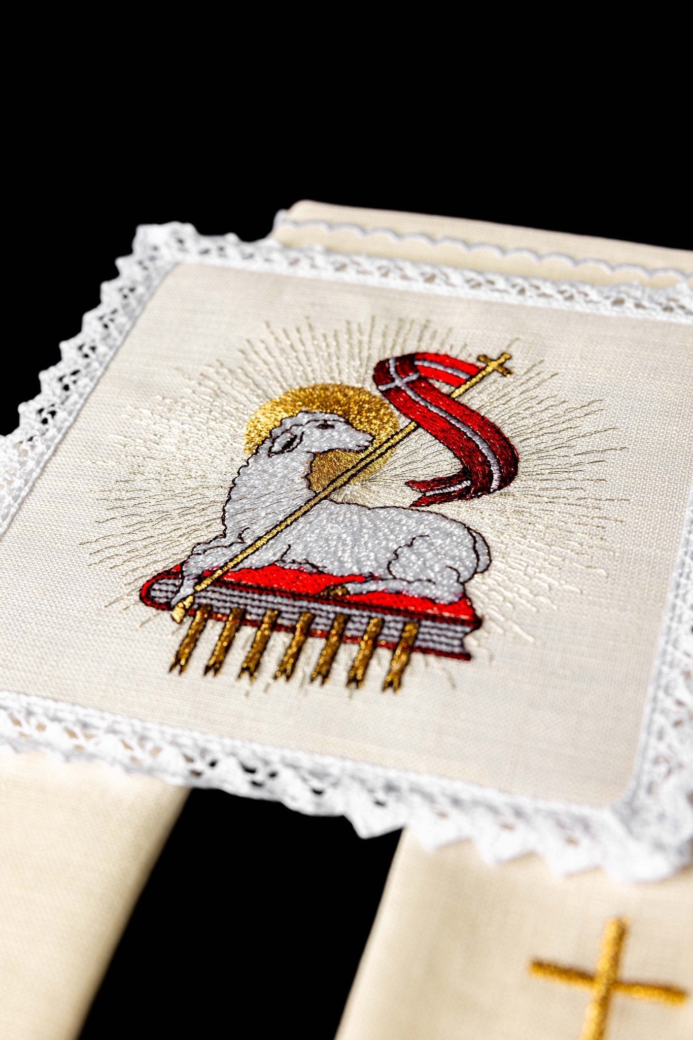 Linge d'autel en lin avec broderie en peau d'agneau KKL/100 - CHASUBLES.FR