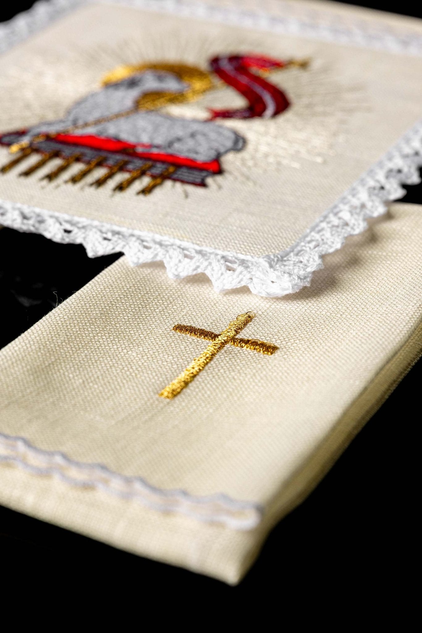 Linge d'autel en lin avec broderie en peau d'agneau KKL/100 - CHASUBLES.FR