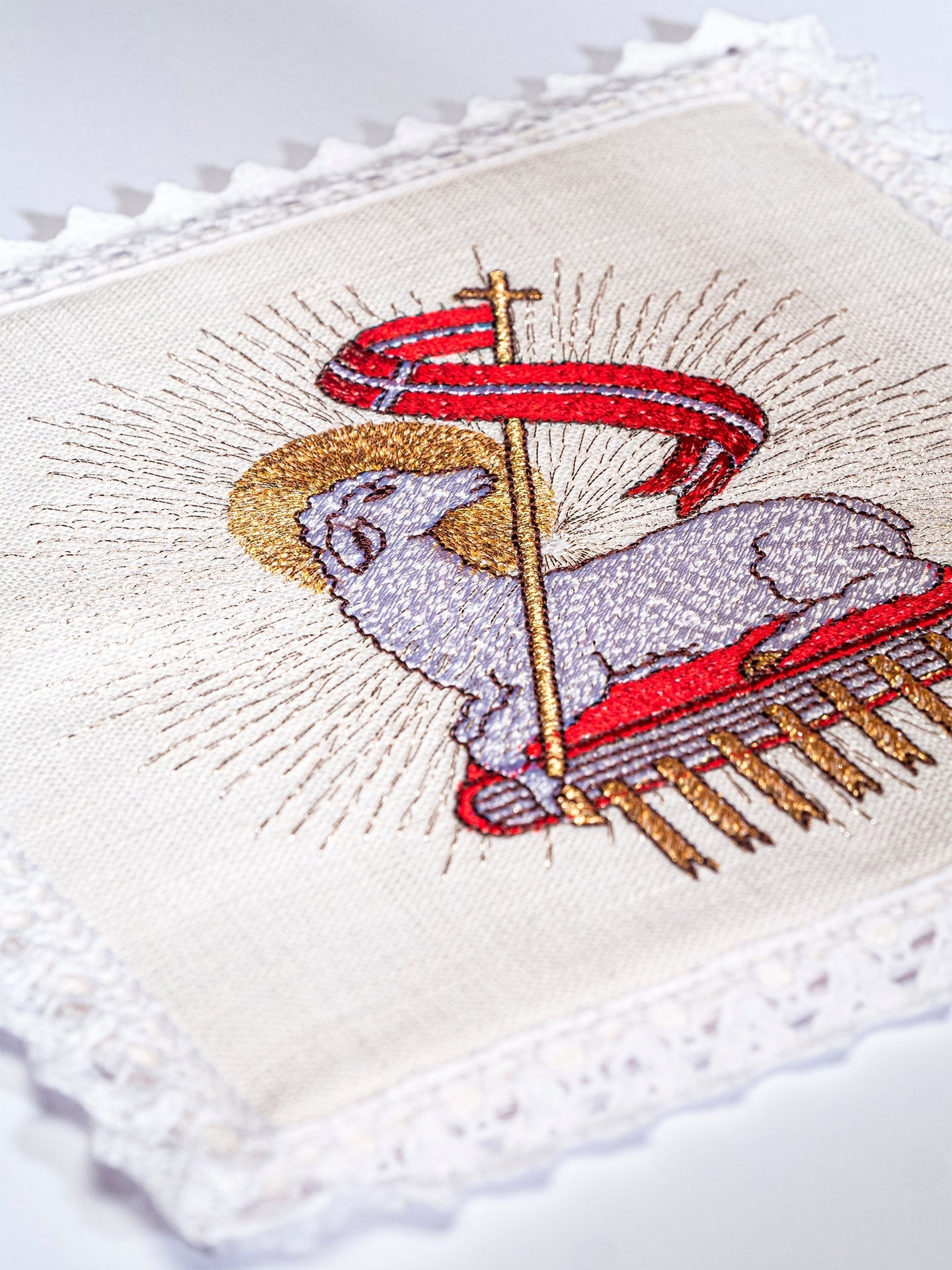 Linge d'autel en lin avec broderie en peau d'agneau KKL/100 - CHASUBLES.FR