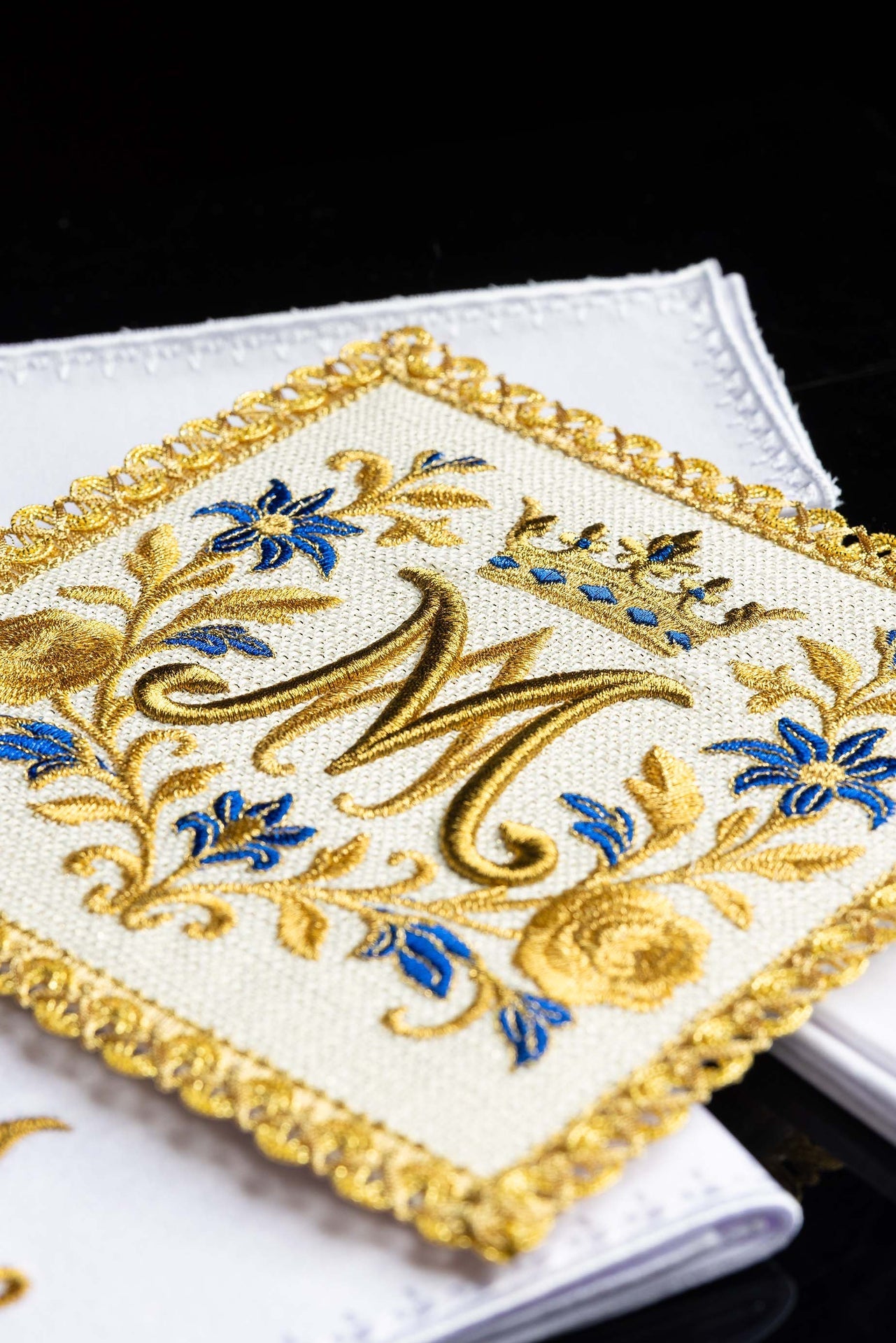 Linge de calice brodé avec symbole marial LE/5045 - CHASUBLES.FR