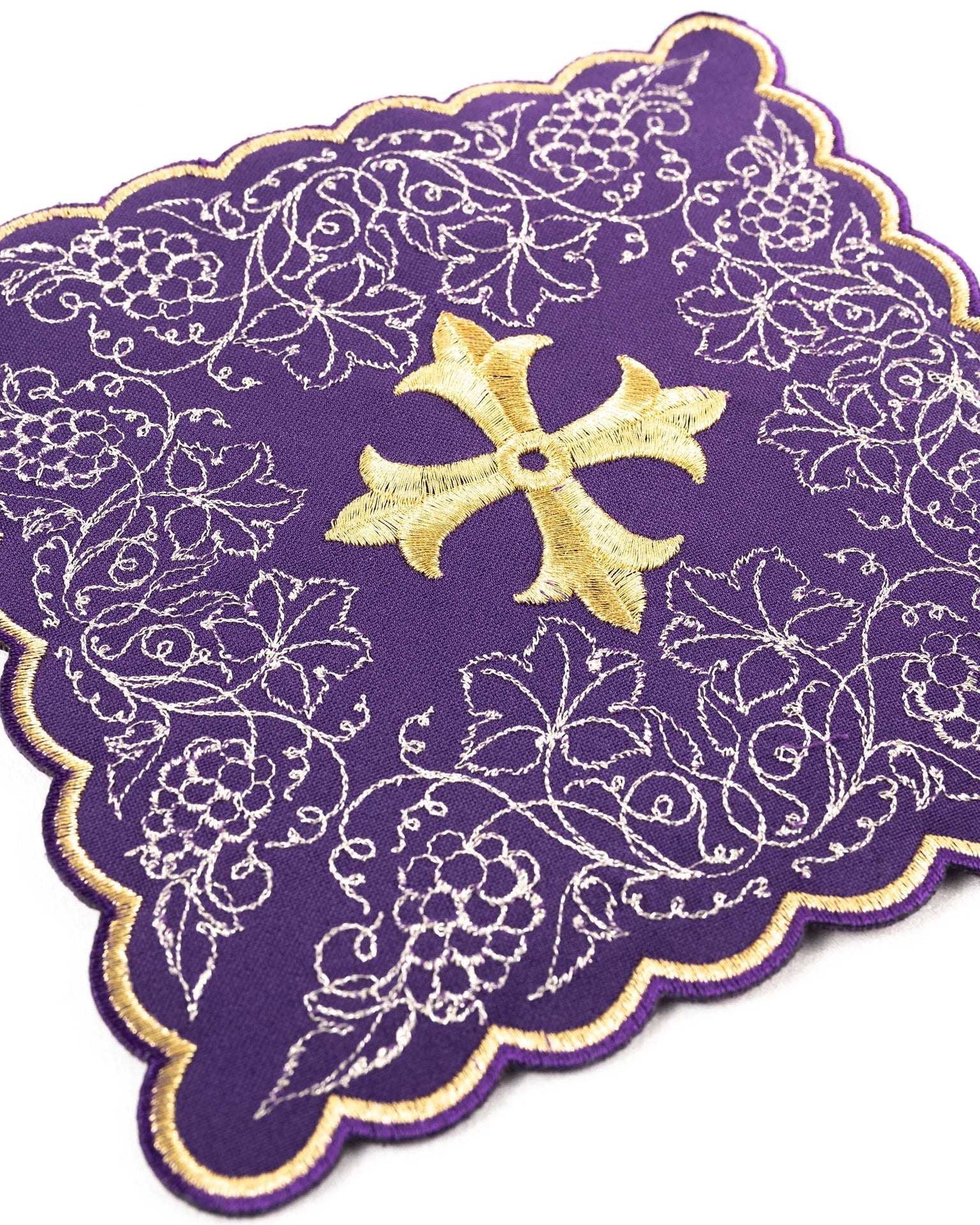 Linges d’autel brodés avec motif de croix violet KDT/5028/03 FIOLET - CHASUBLES.FR