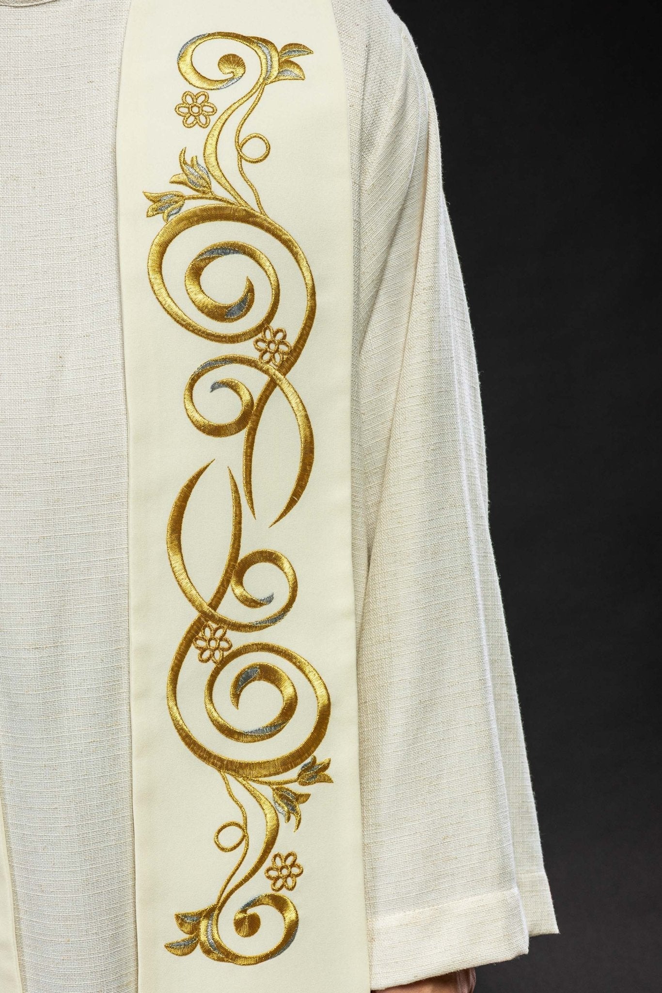 Longue étole de mariage brodée de couleur crème KST/412/05/01 ECRU - CHASUBLES.FR