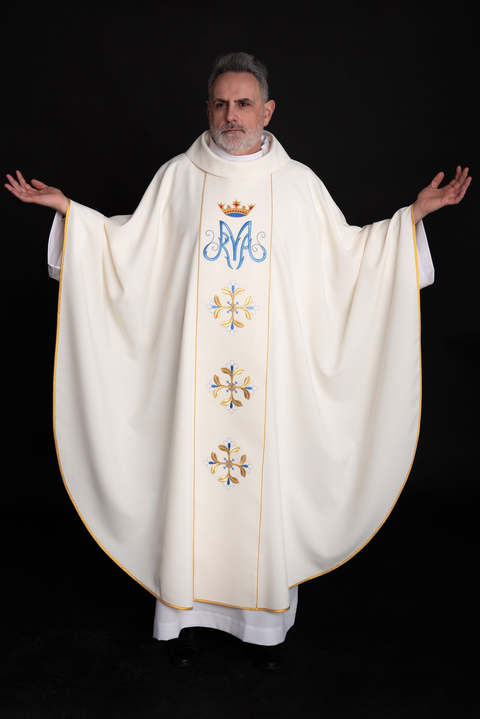 Chasuble liturgique mariale avec ceinture