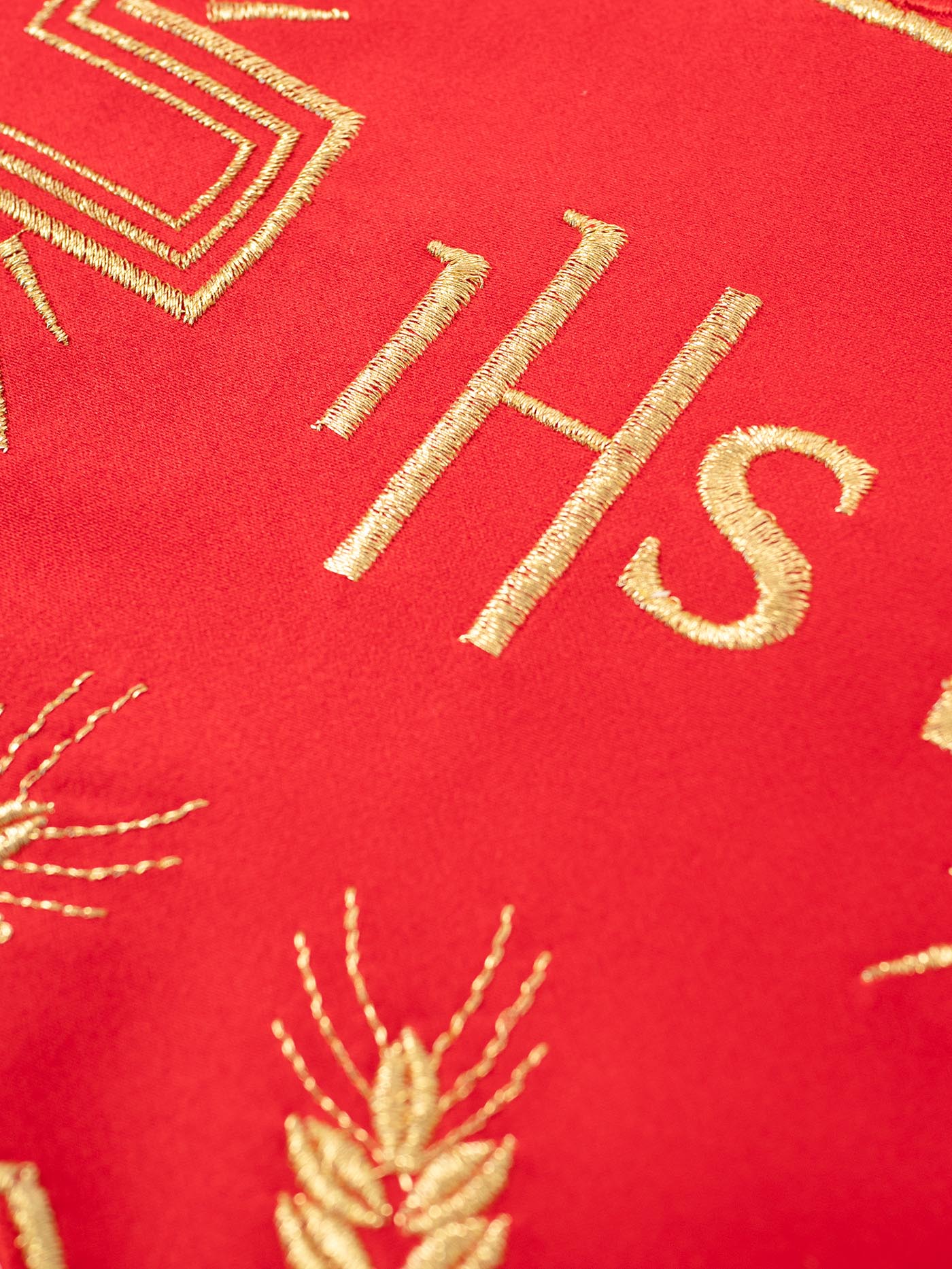 Antependium avec monogramme IHS en rouge avec motif de croi