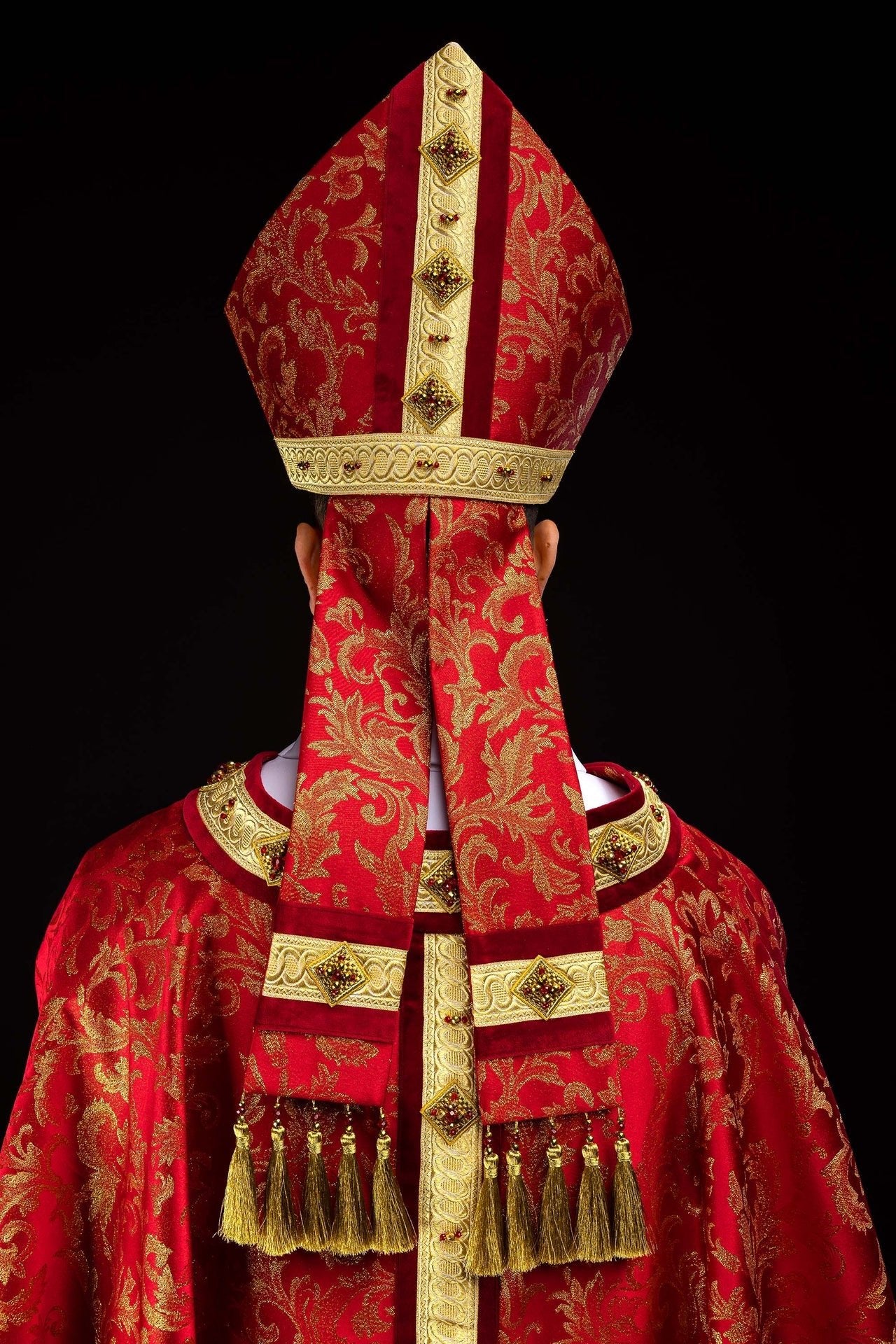 Mitra faite à la main avec pierres naturelles Handmade 9003 HM/9003/02/90-1 - CHASUBLES.FR