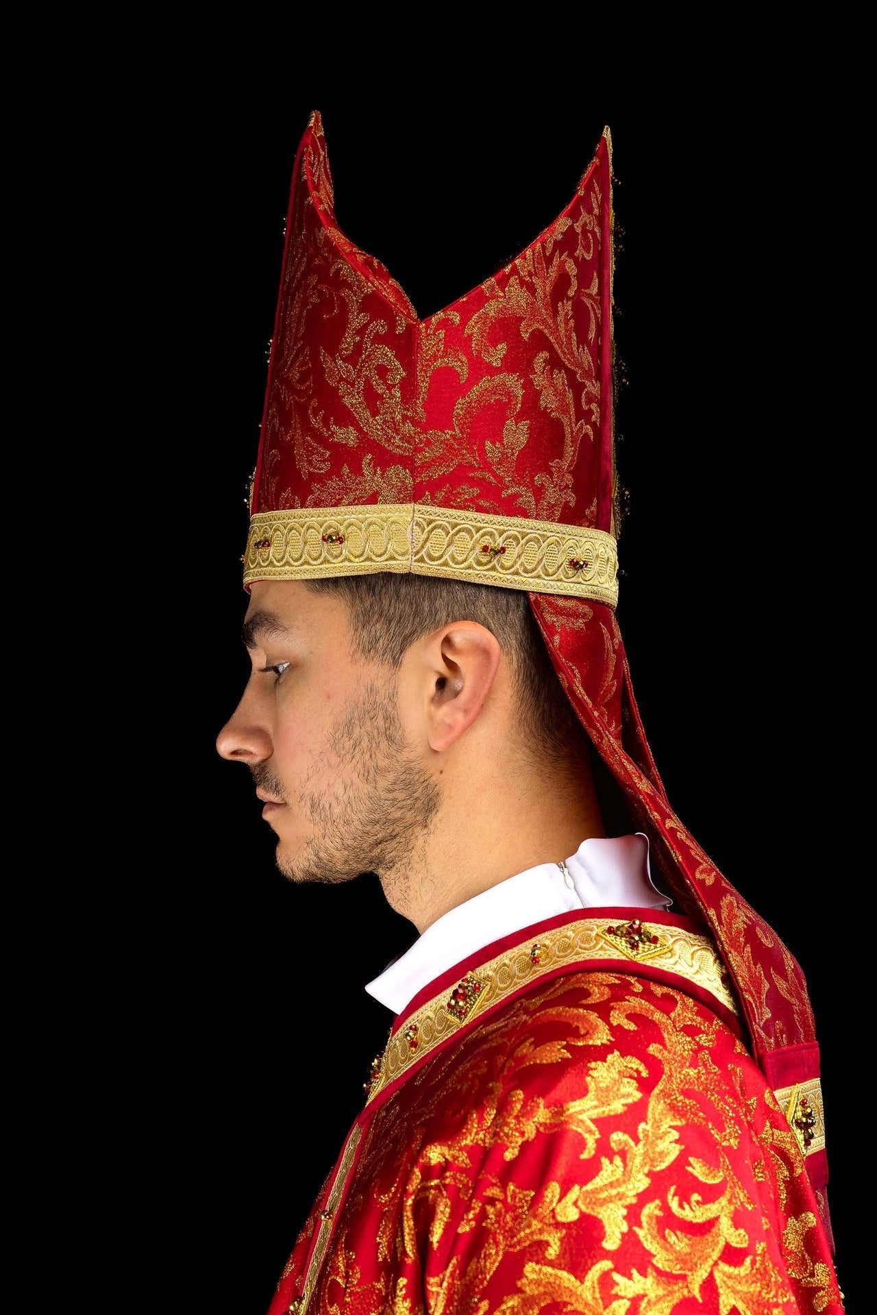 Mitra faite à la main avec pierres naturelles Handmade 9003 HM/9003/02/90-1 - CHASUBLES.FR