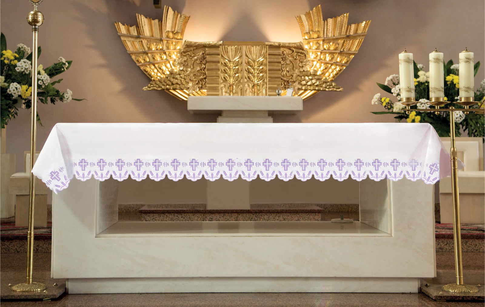 Nappe d'autel avec croix brodées garniture violette KOO/040/C2 150*300 - CHASUBLES.FR