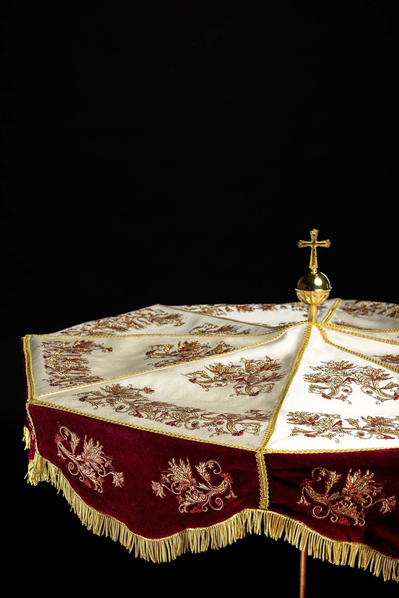Ombrelle de procession bordeaux-écru brodé KPP/006/05/20/PA - CHASUBLES.FR